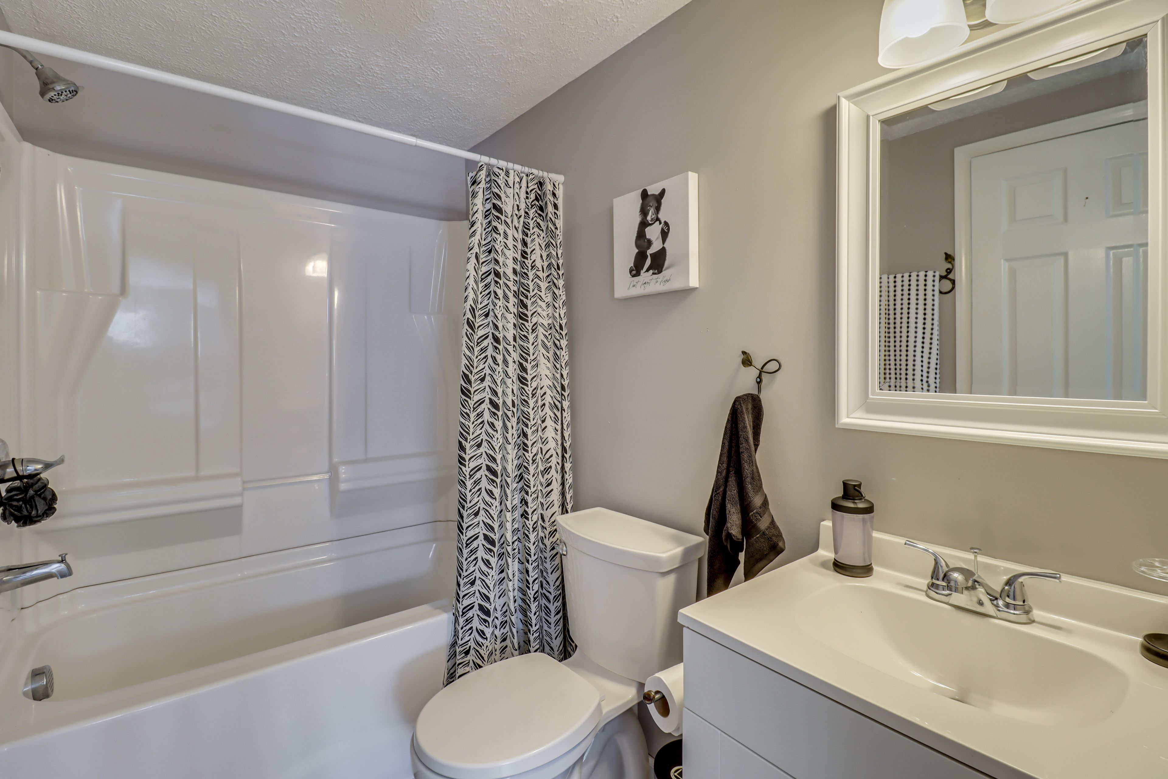 Full Bath | Upper Level