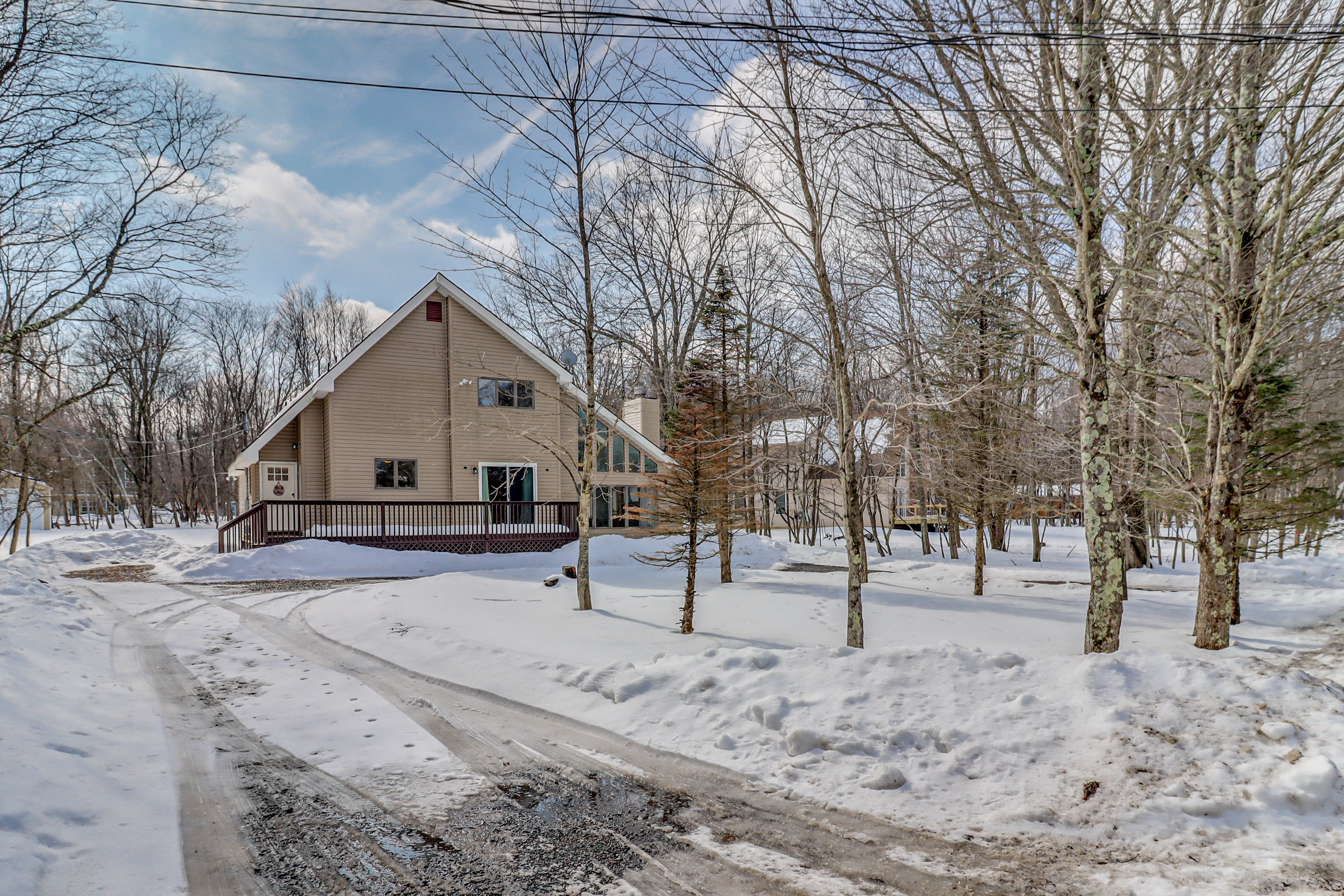 Driveway Parking | 6 Vehicles