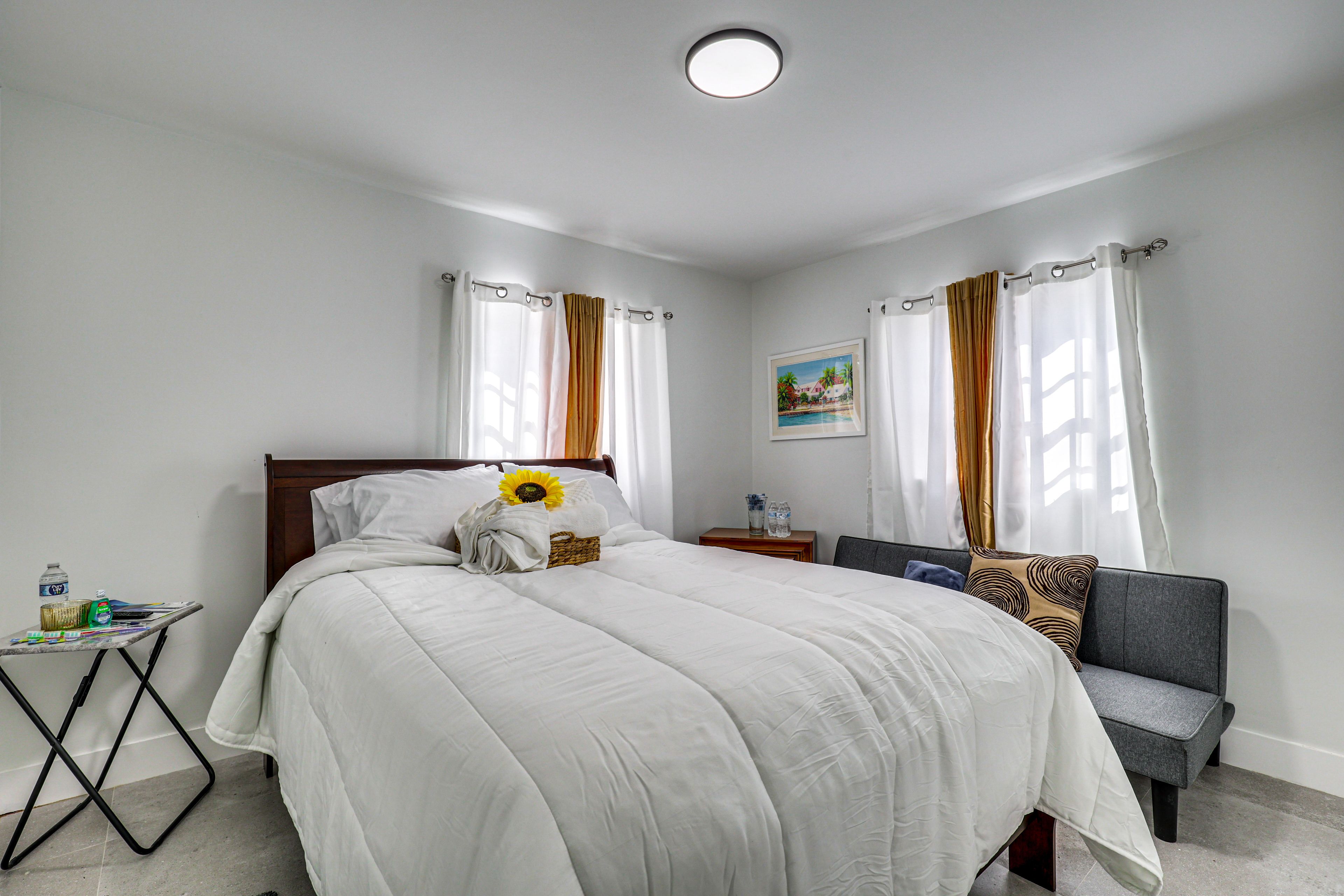 Bedroom 2 | Queen Bed | Full Futon