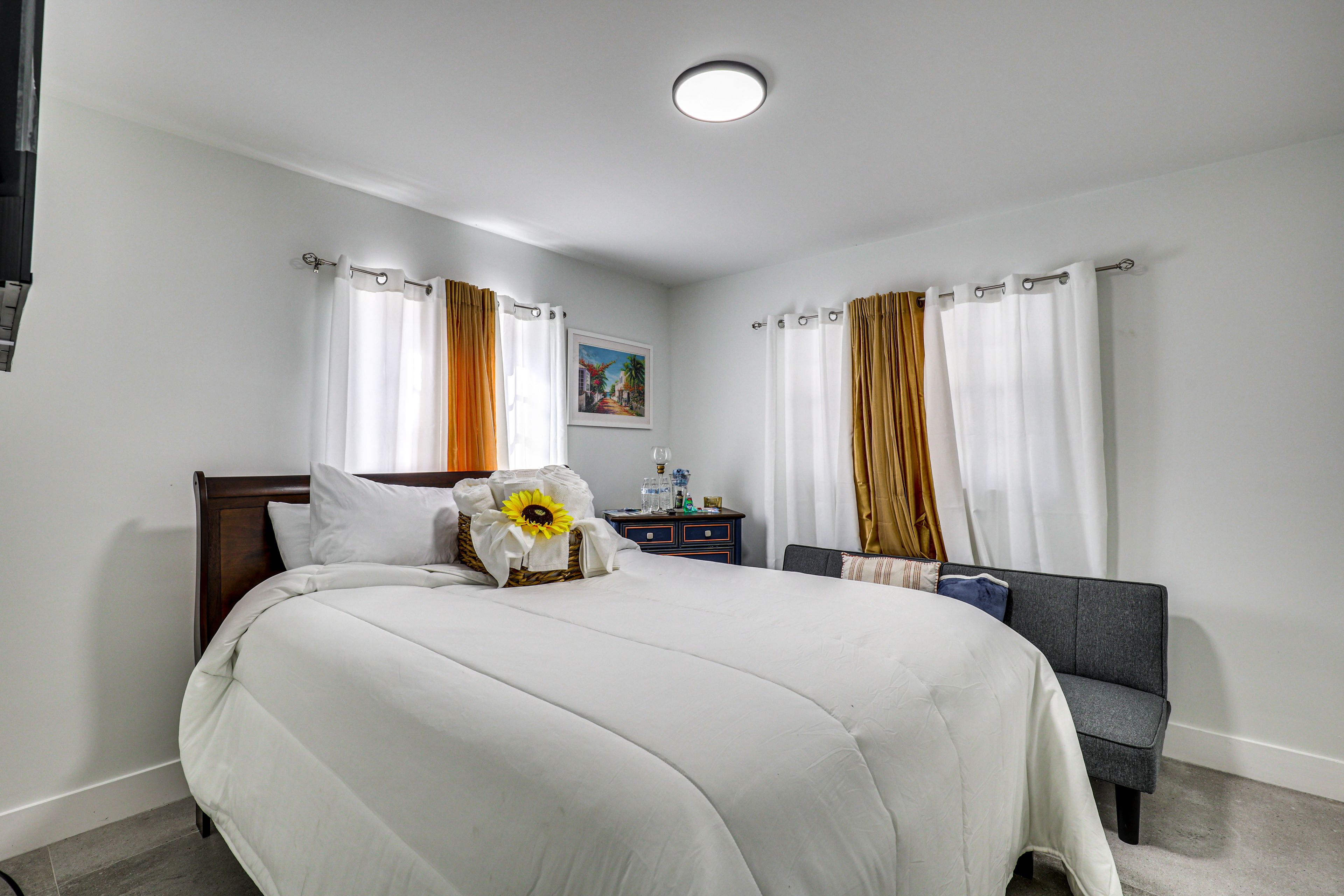 Bedroom 3 | Queen Bed | Full Futon