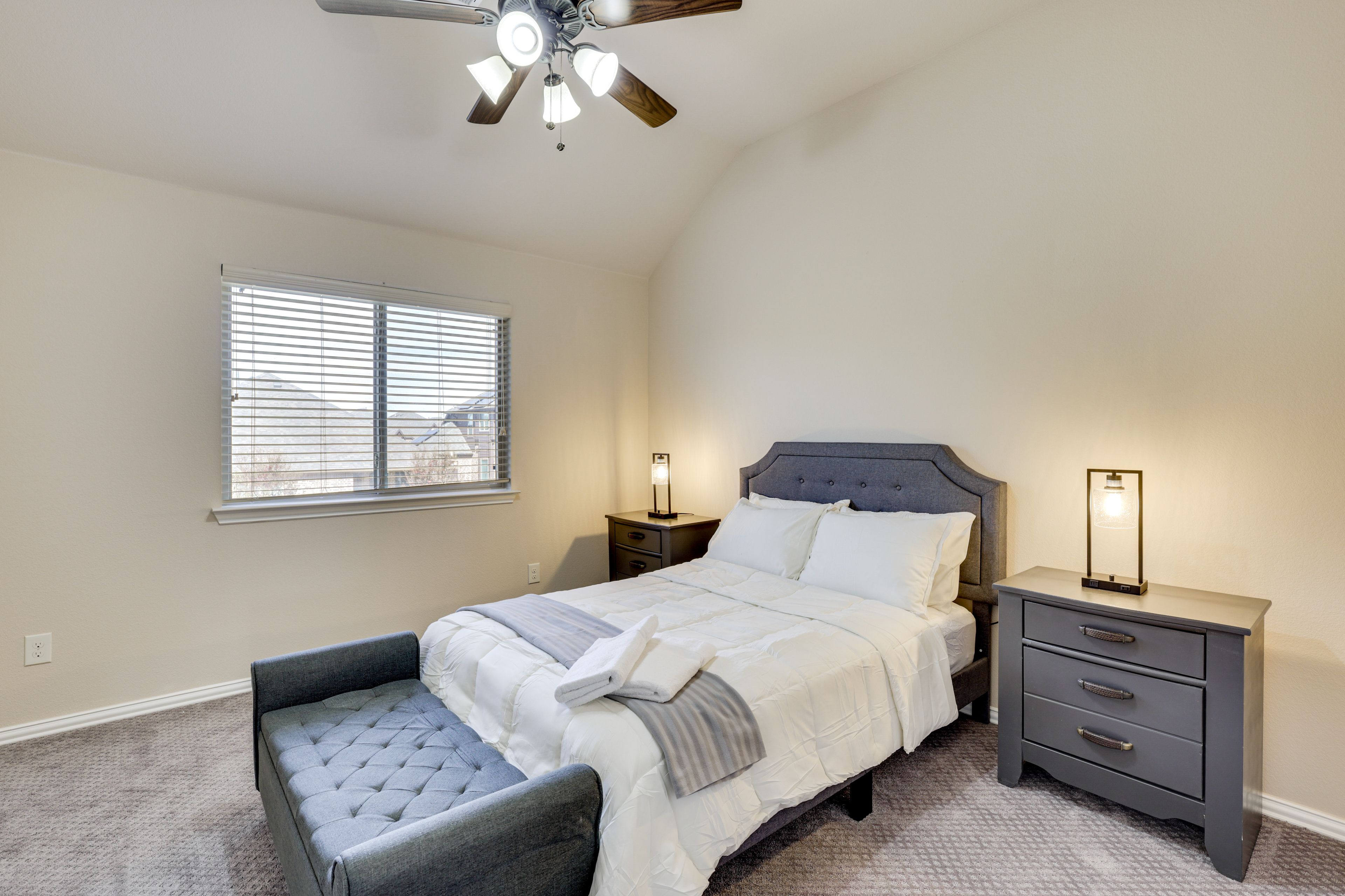 Bedroom 2 | 2nd Floor | Queen Bed