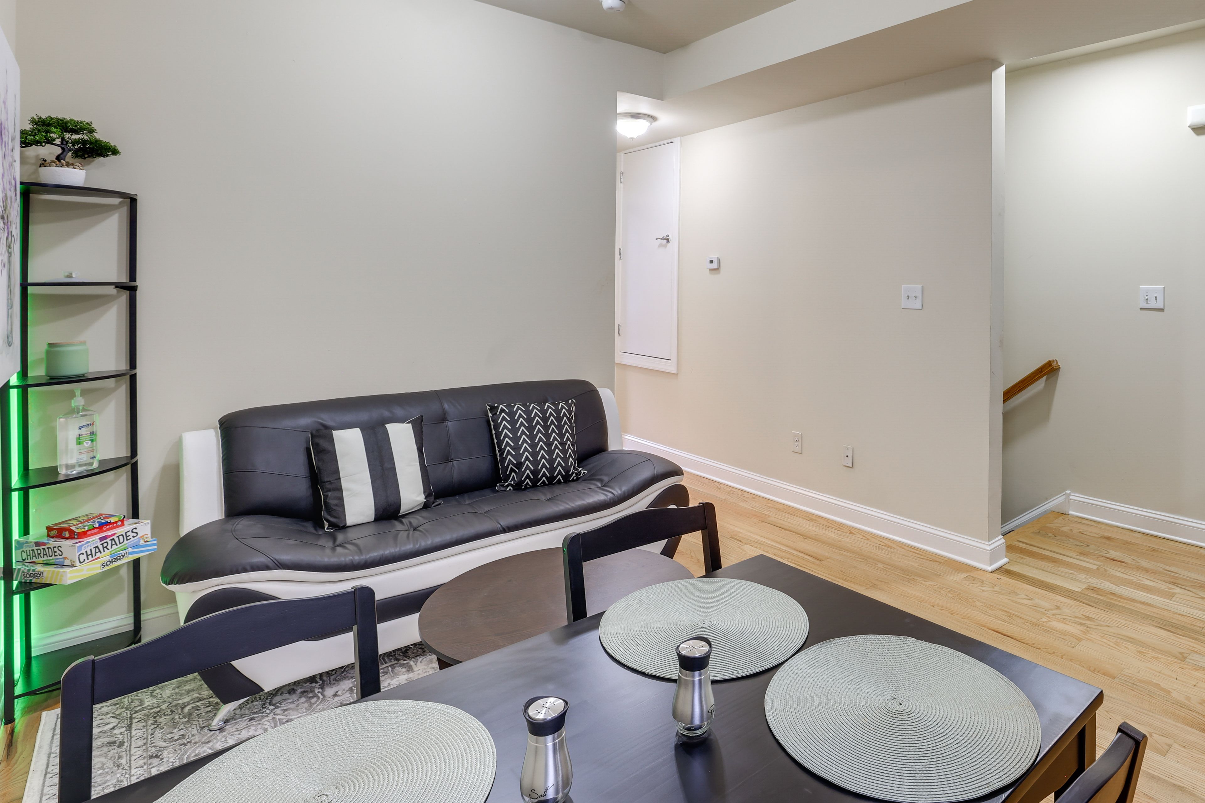 Living Room & Dining Area | Main Level | Board Games | Free WiFi