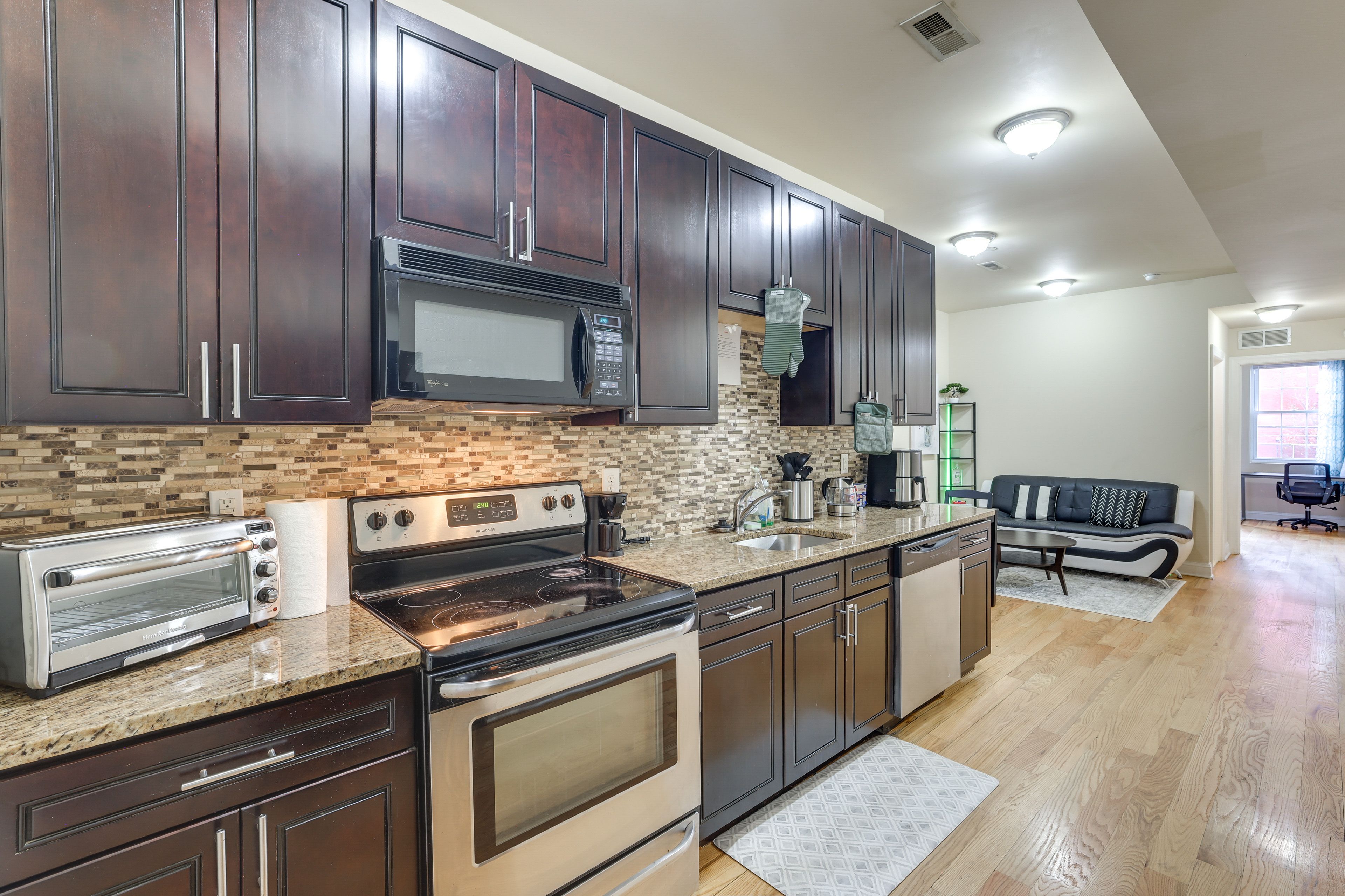 Kitchen | Main Level