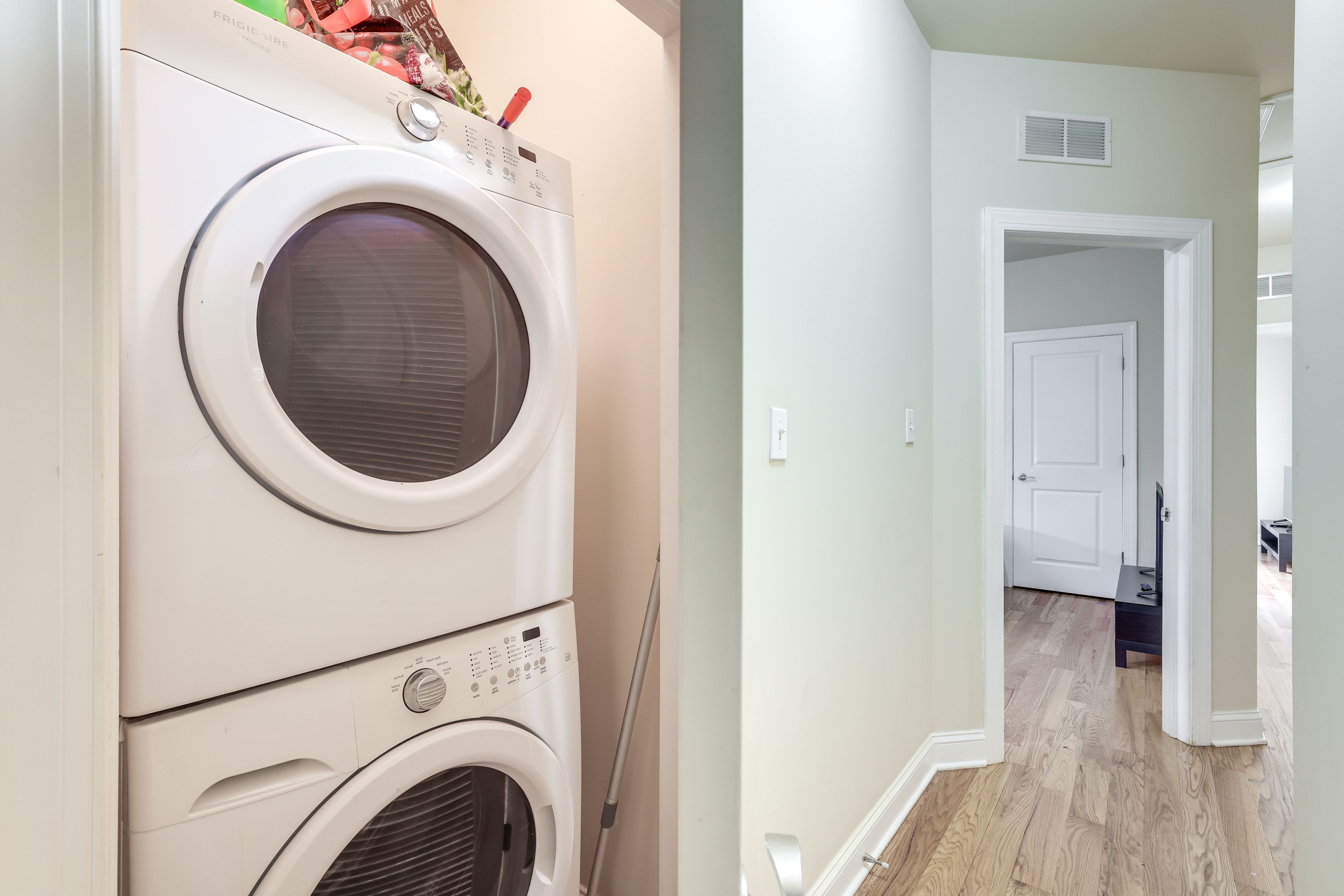 In-Unit Laundry | Upper Level