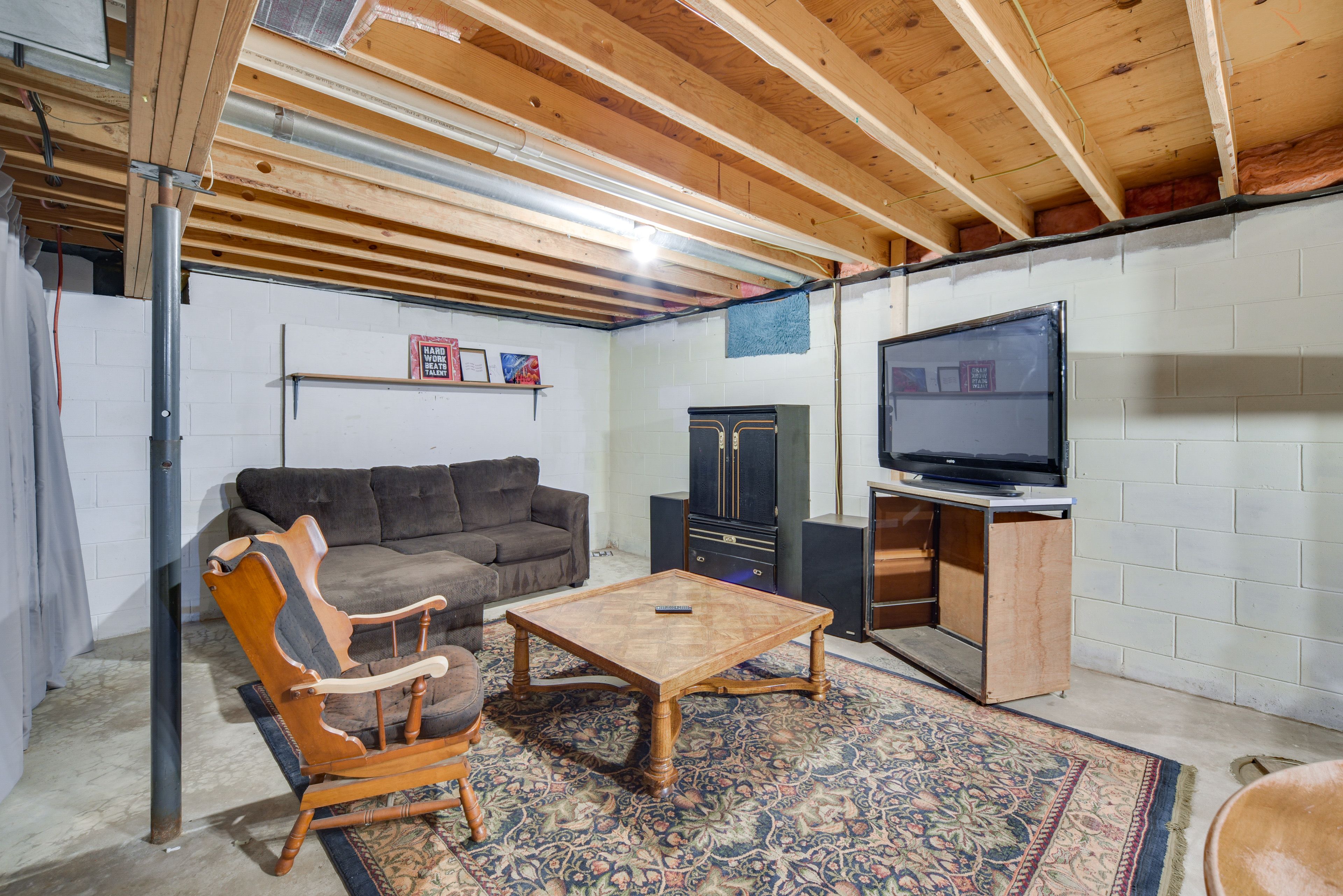 Addt'l Living Area | Smart TV | Basement