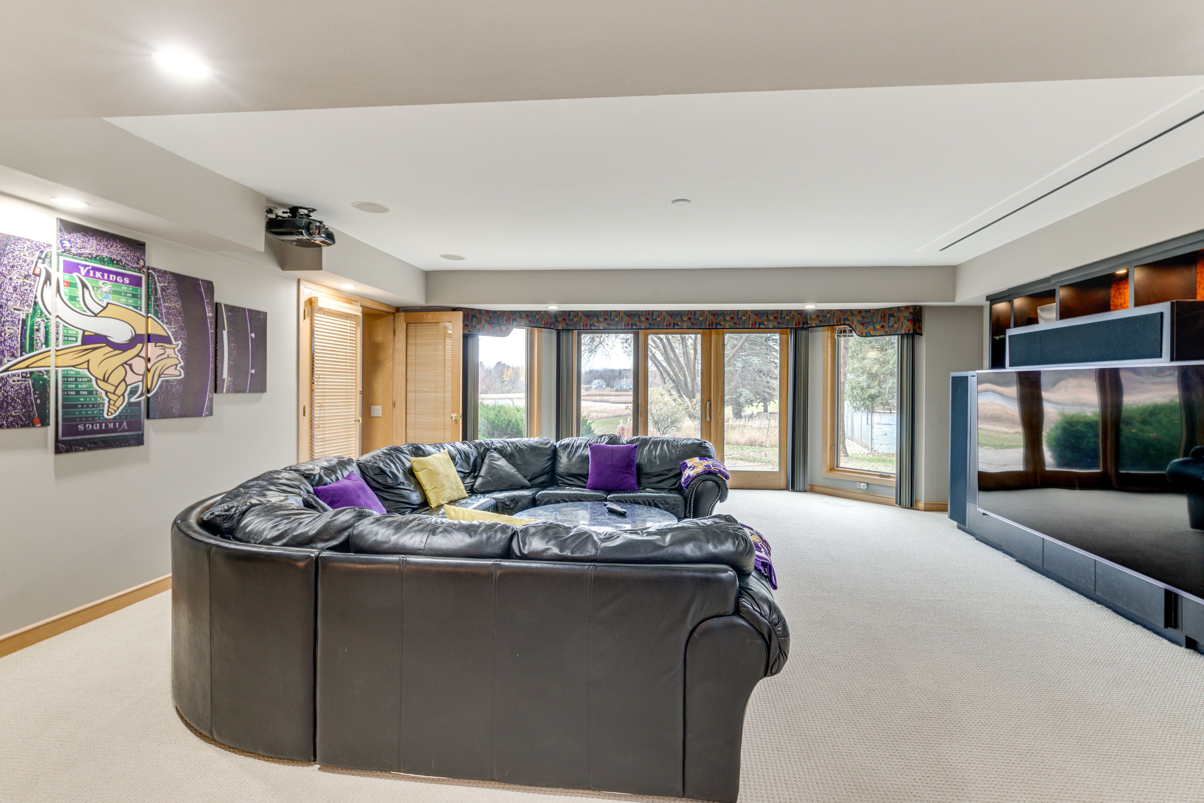 Family Room | Large Smart TV | Free WiFi | Lower Level