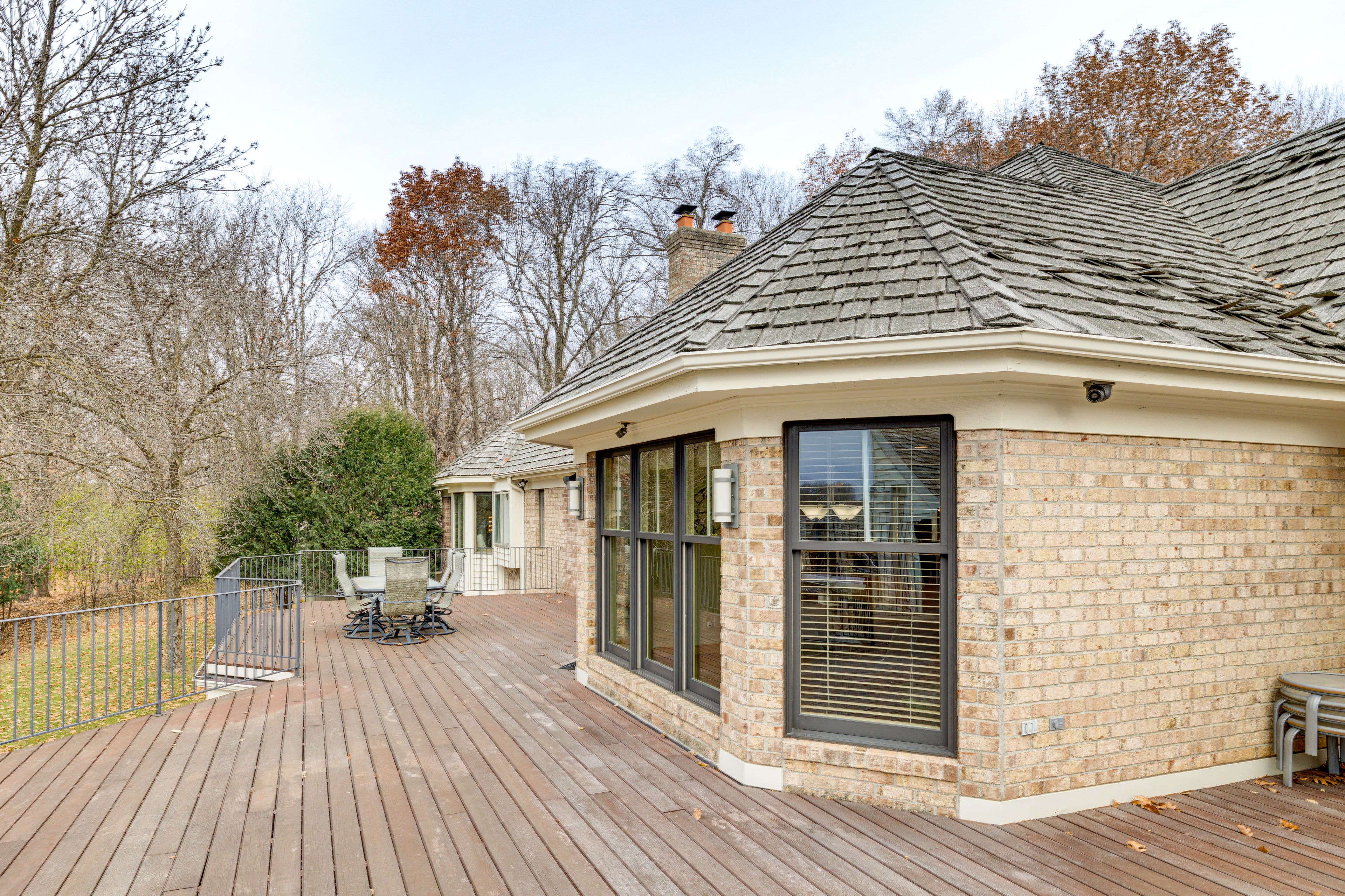 Deck | Gas Grill | Dining Area | Pond Views