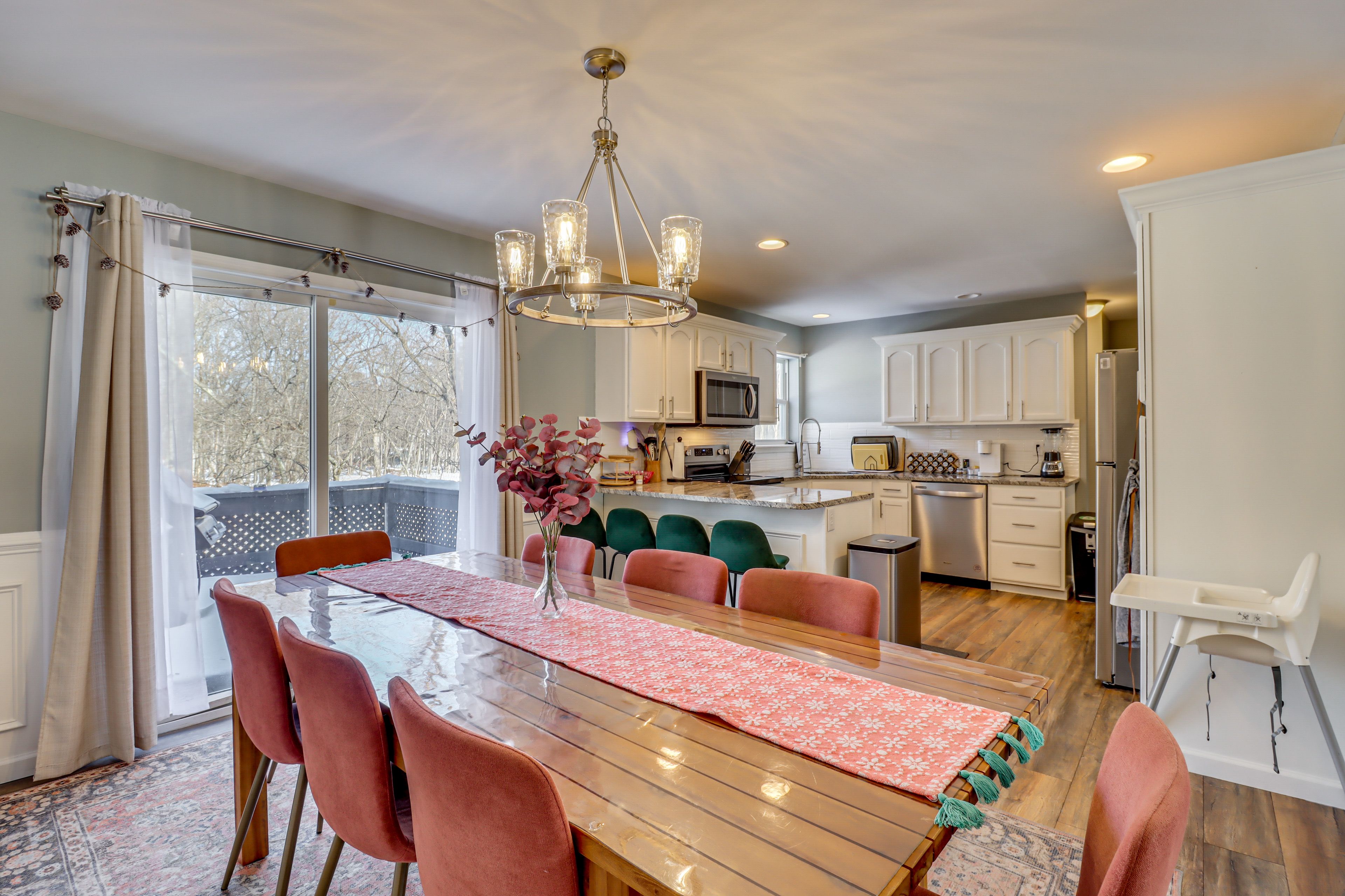 Dining Area & Kitchen | 1st Floor