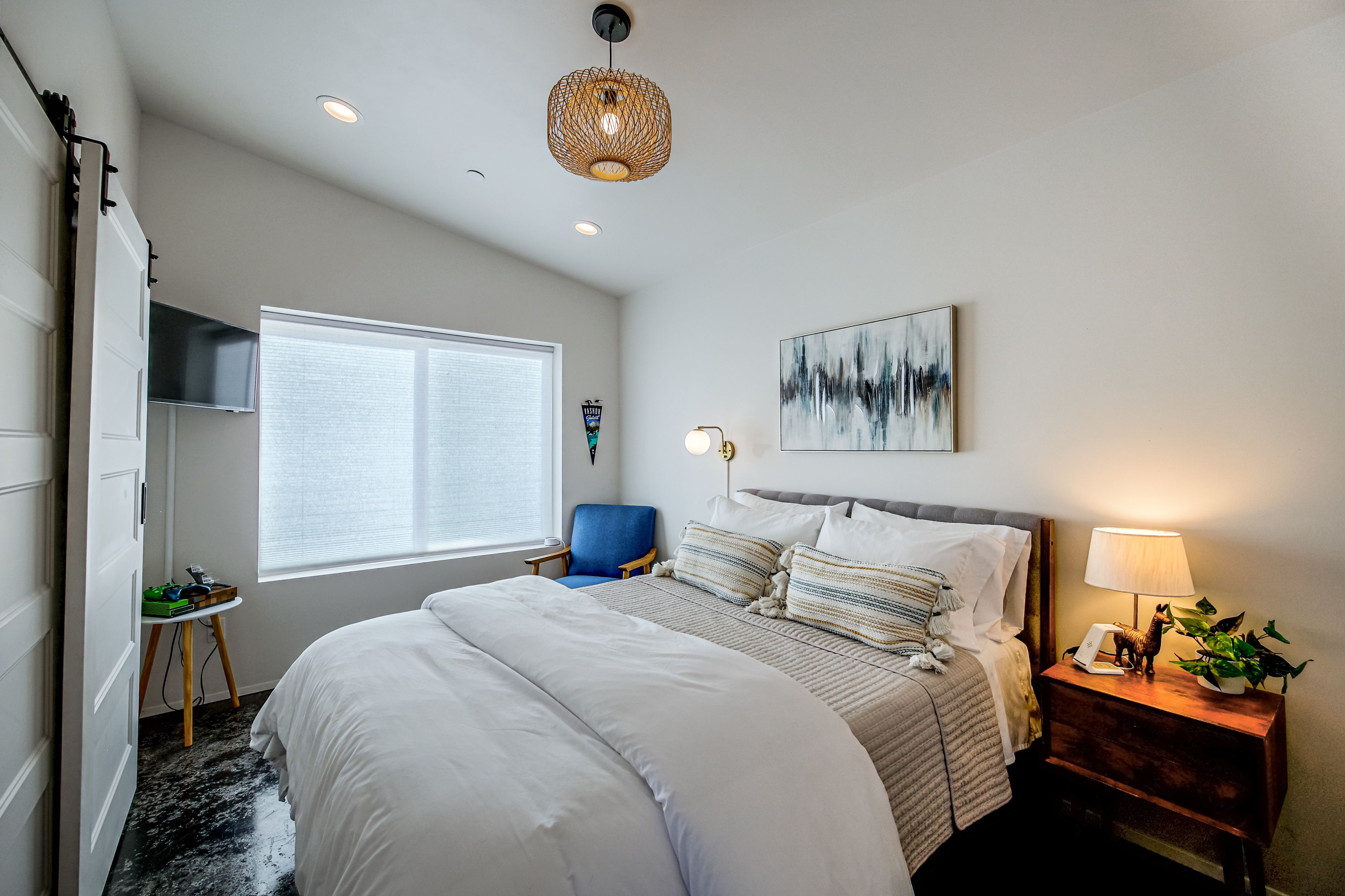 Bedroom 3 | Queen Bed