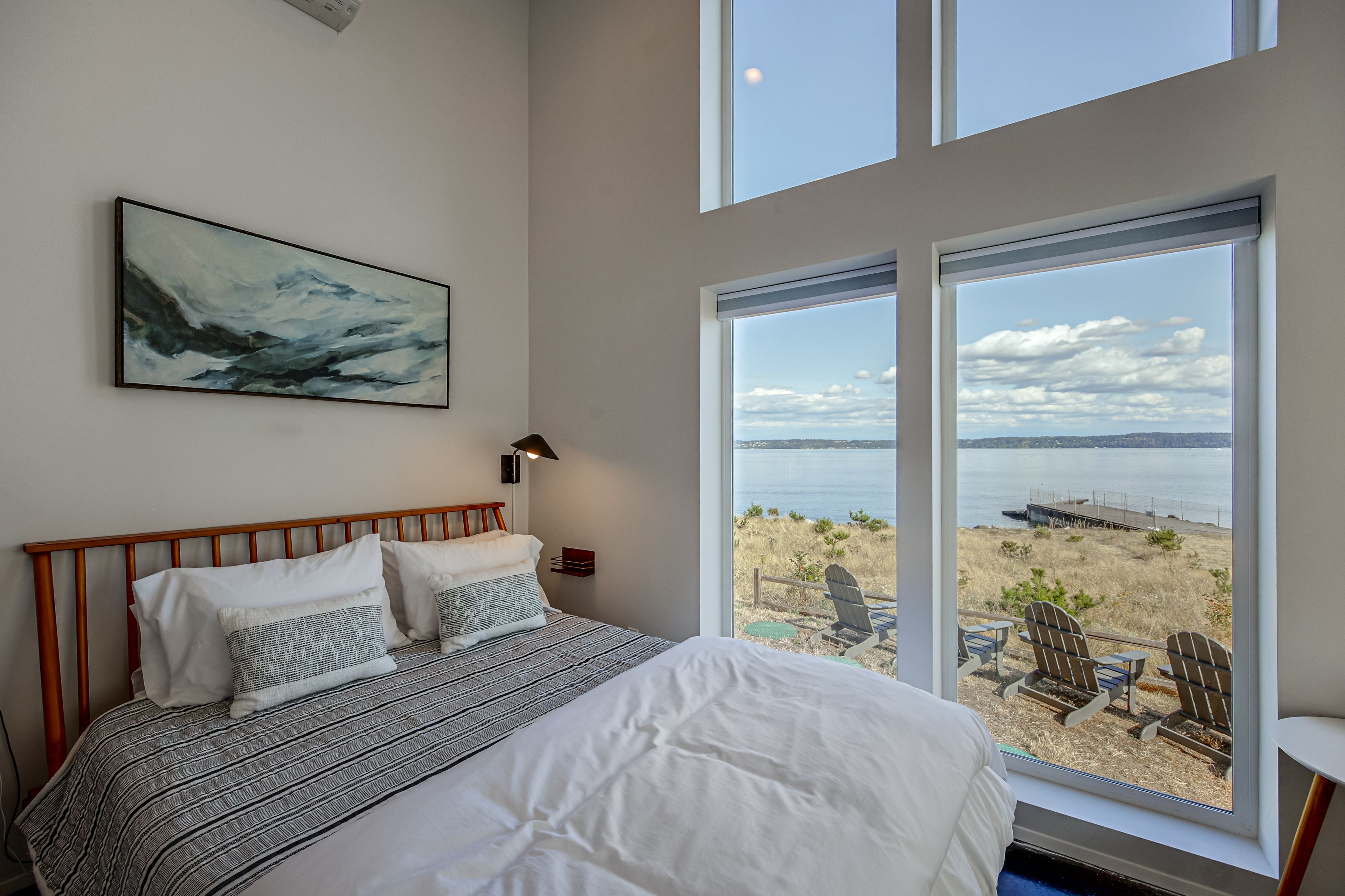 Bedroom 2 | Queen Bed