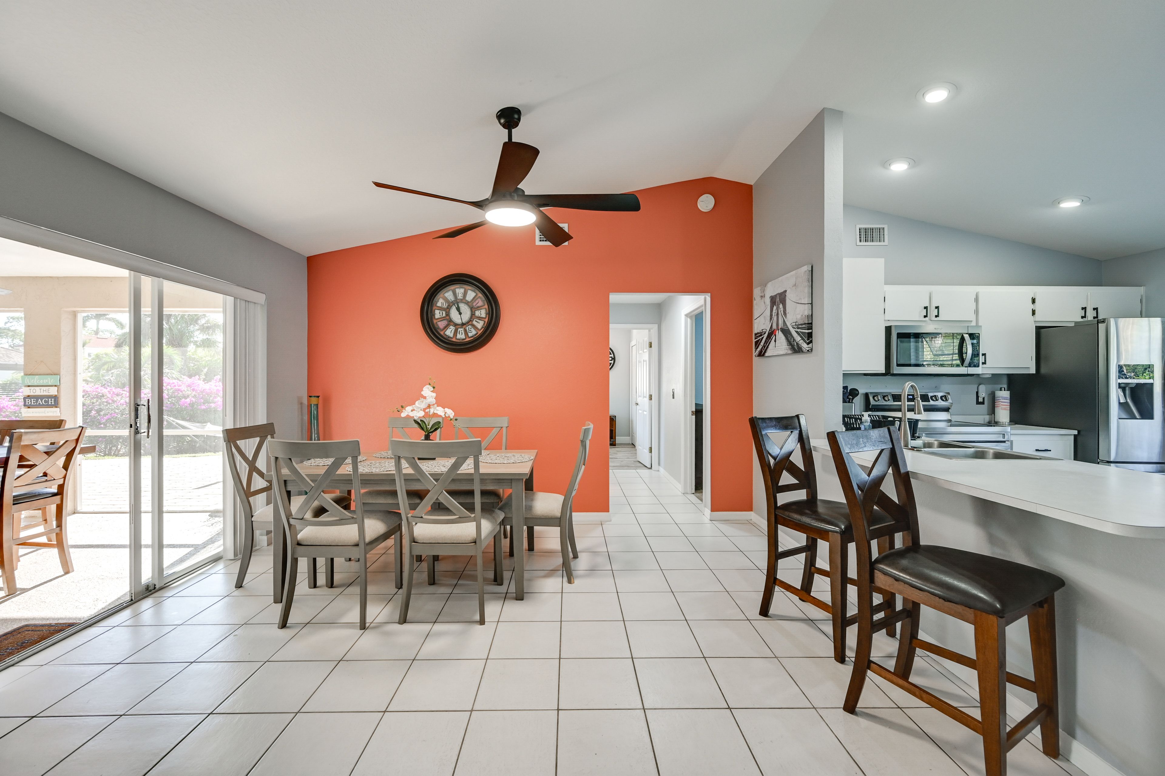 Dining Area | Dishware/Flatware