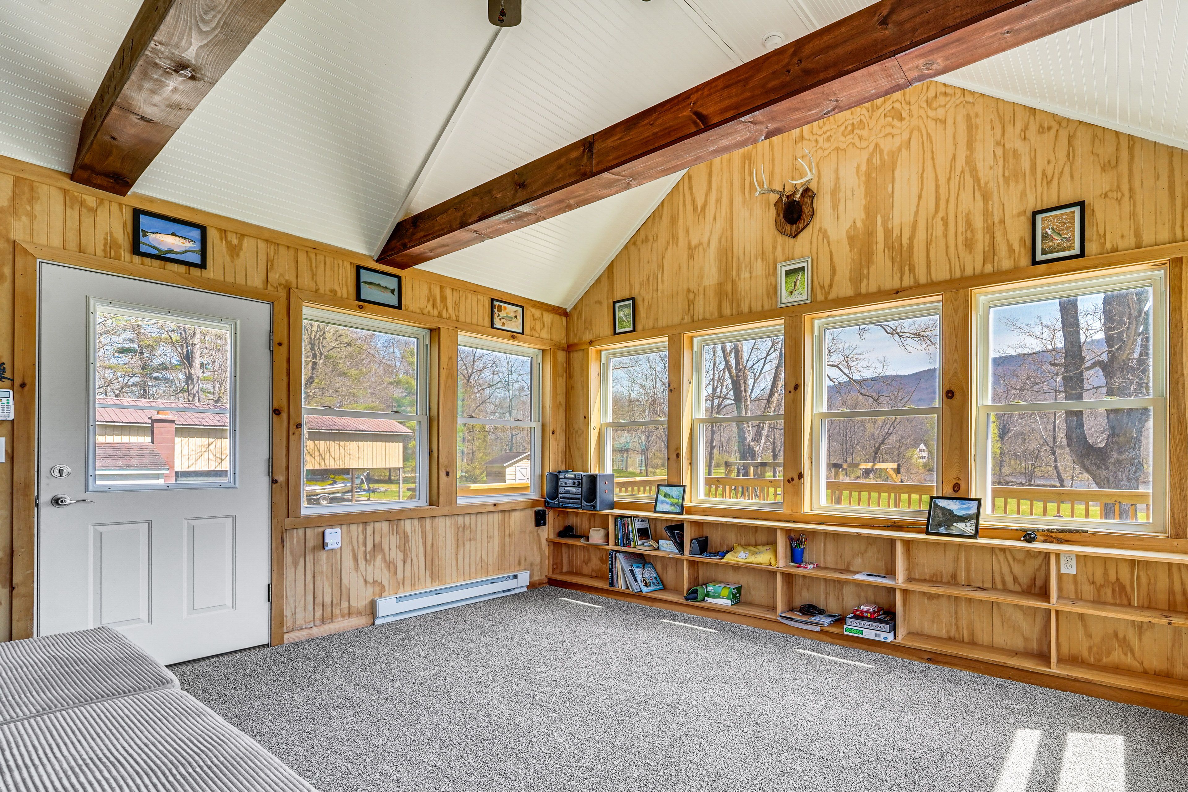 Living Room | Sleeper Sofa