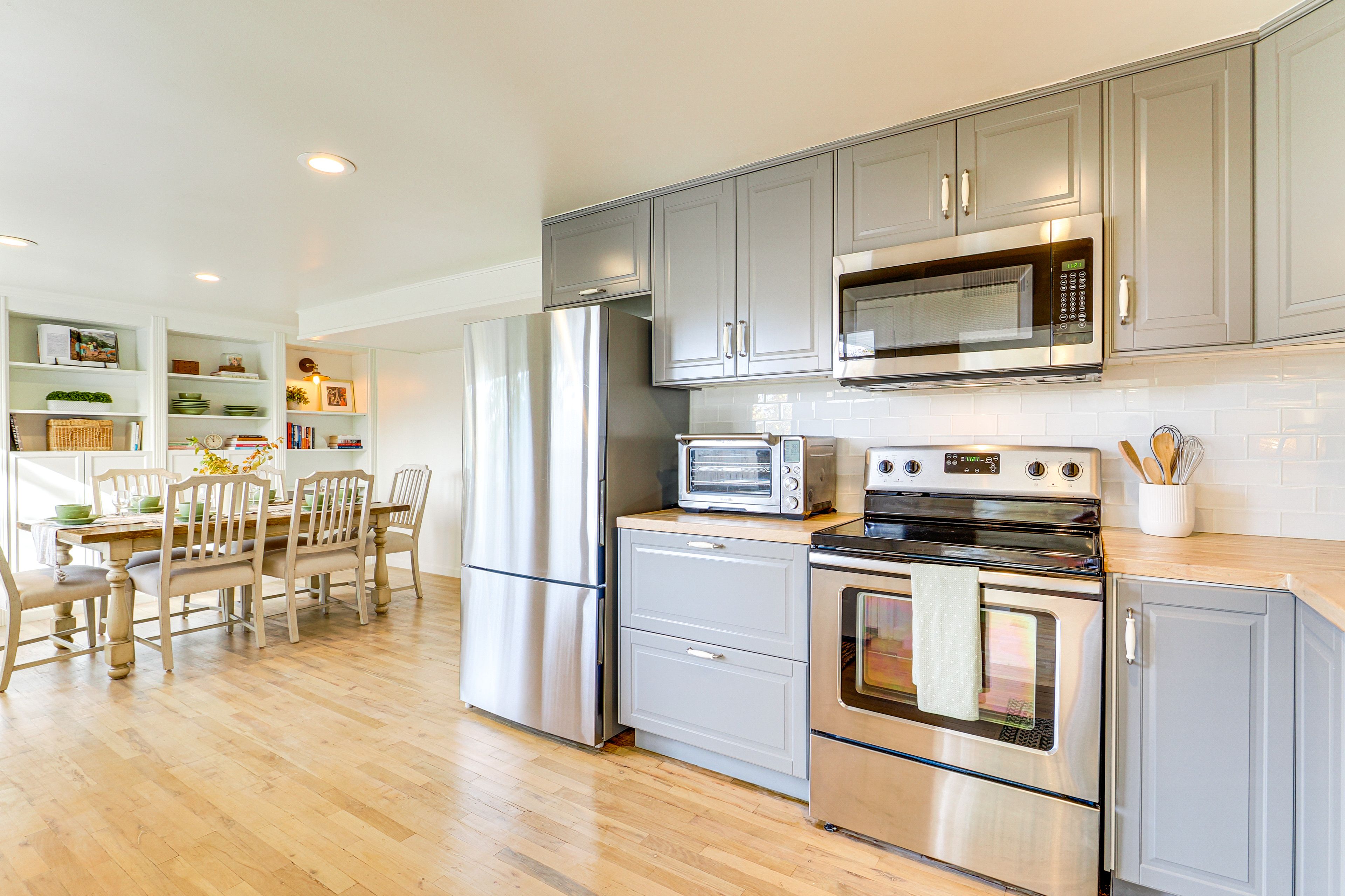 Kitchen | Dishwasher | Toaster Oven