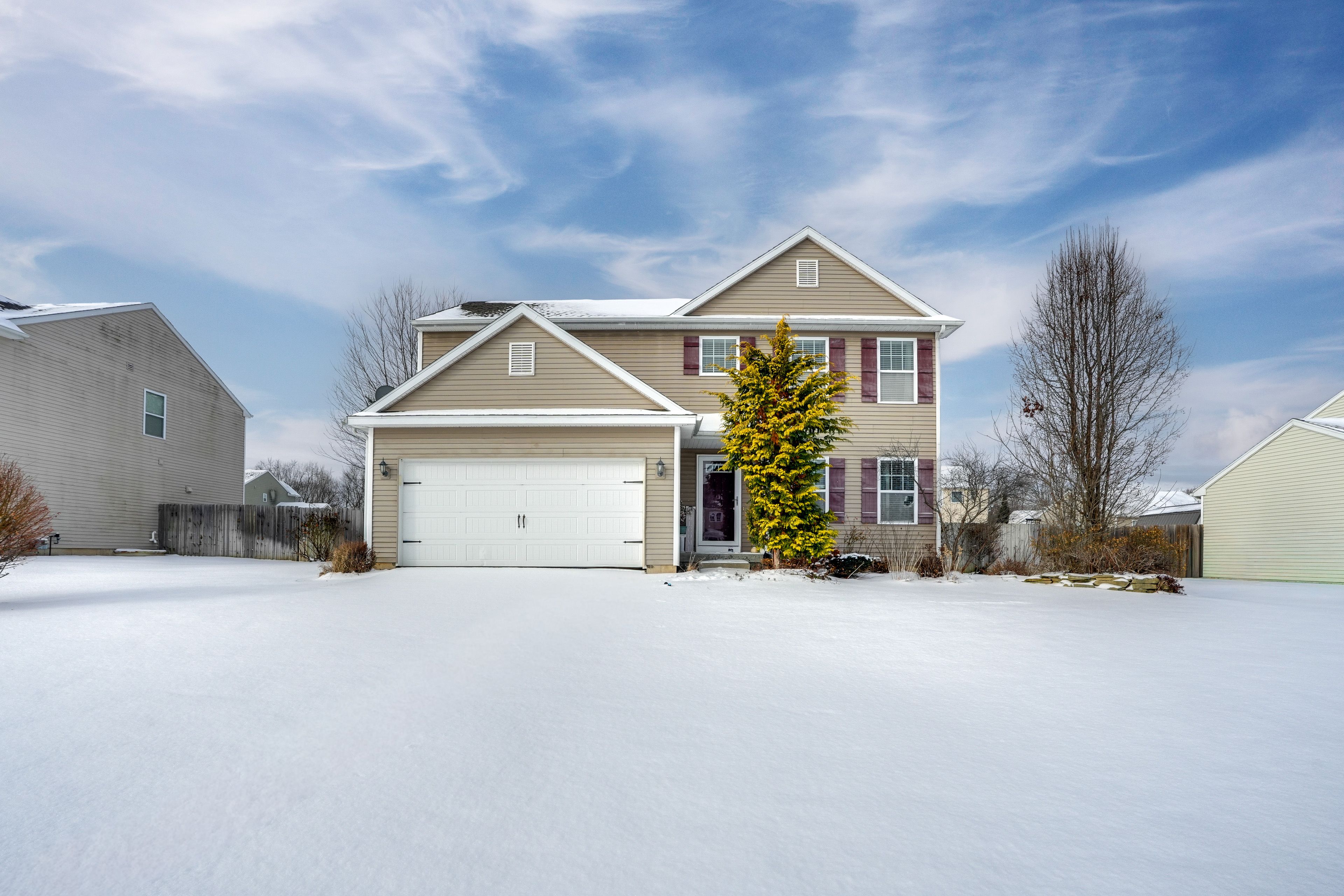 Parking | Driveway (4 Vehicles) | Street Parking