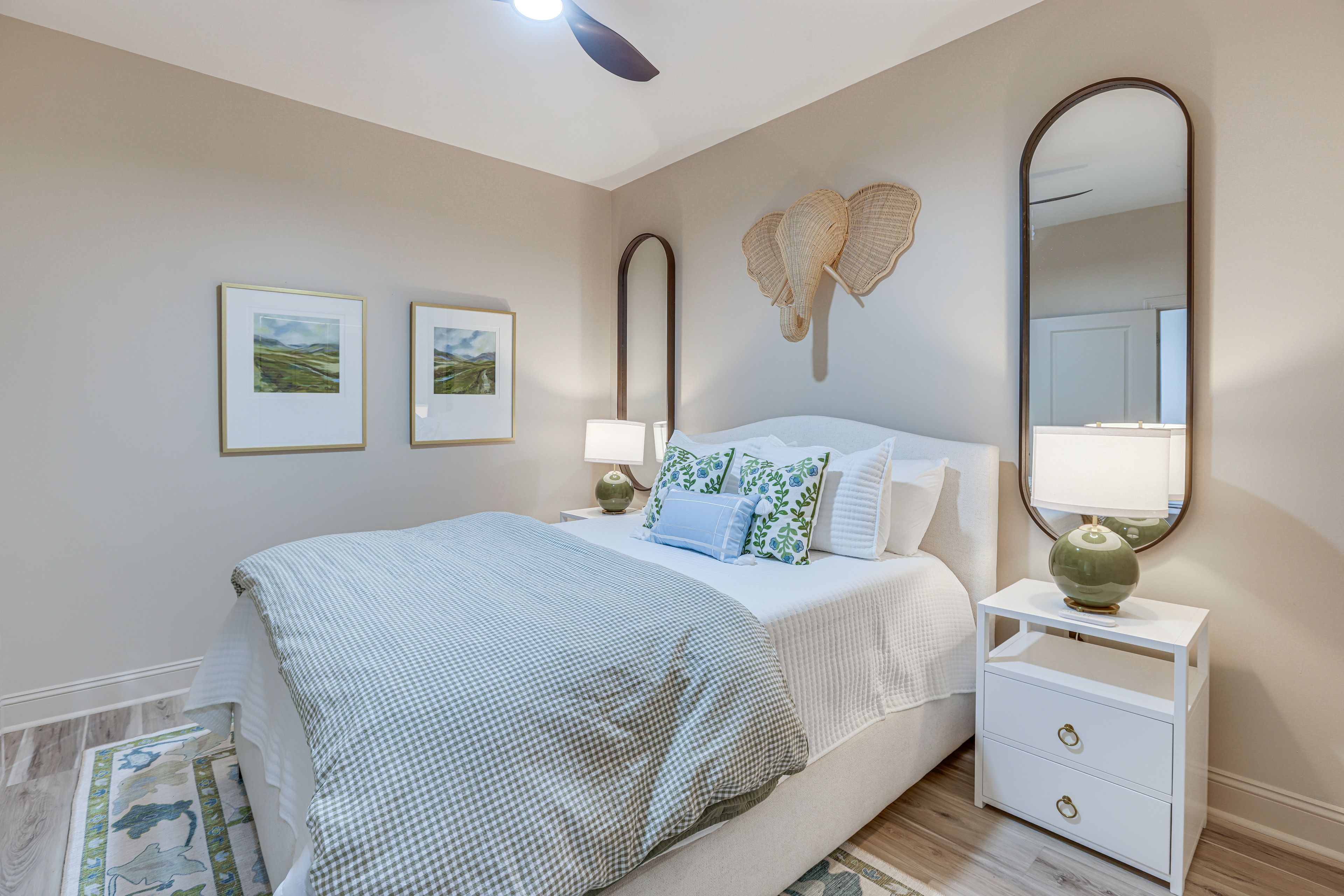 Bedroom 1 | Queen Bed | En-Suite Bathroom