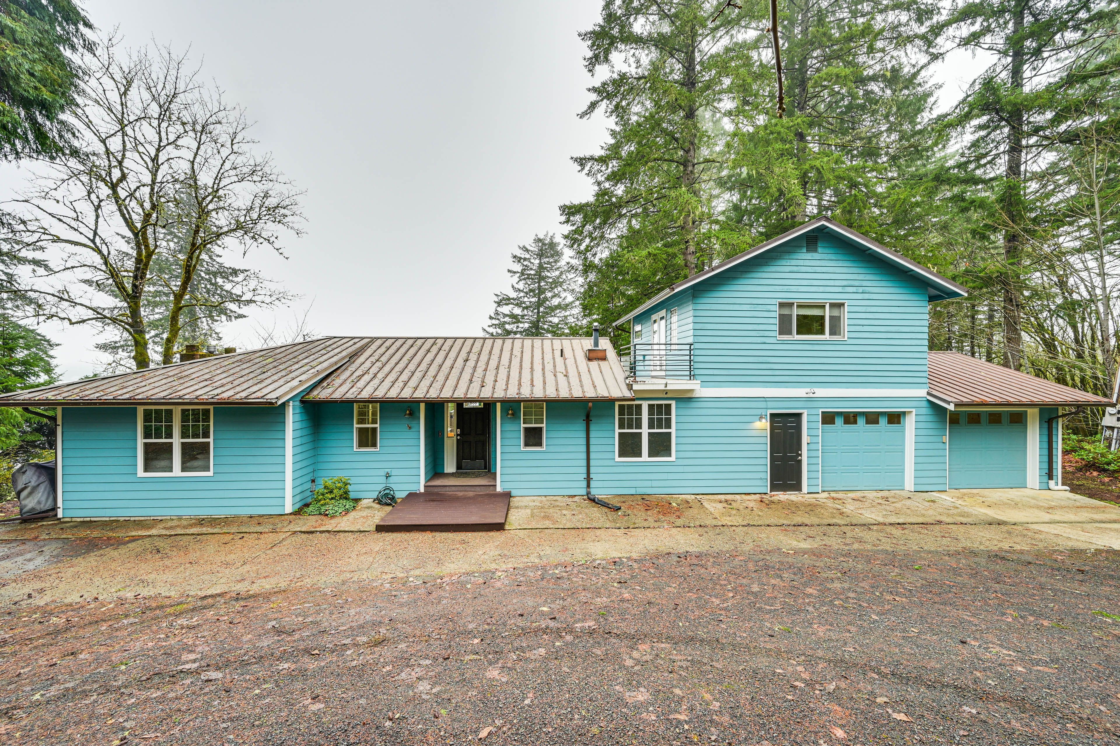Olympia Vacation Rental | 3BR | 2.5BA | 1,666 Sq Ft | 2 Steps to Enter