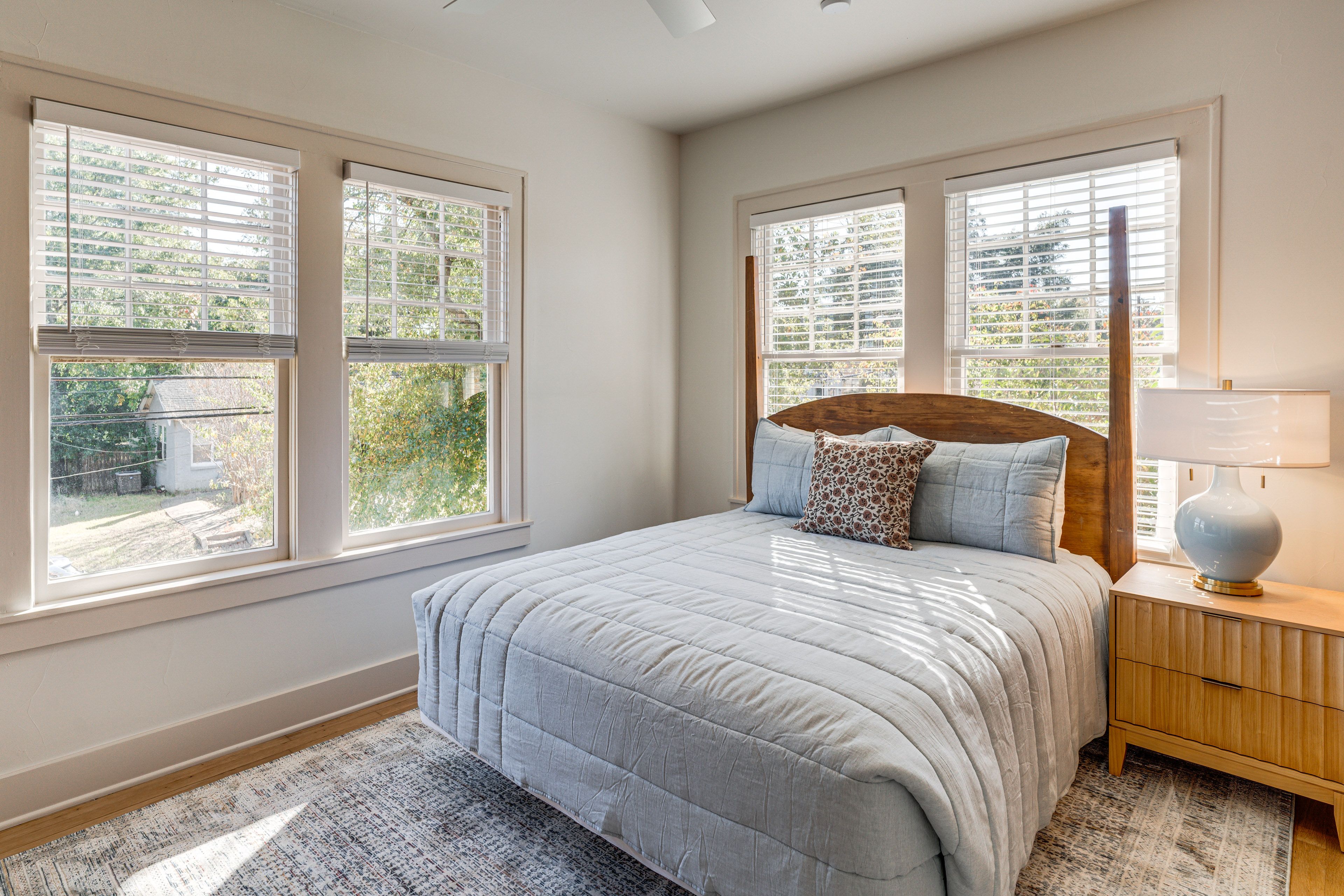 Bedroom 2 | Queen Bed