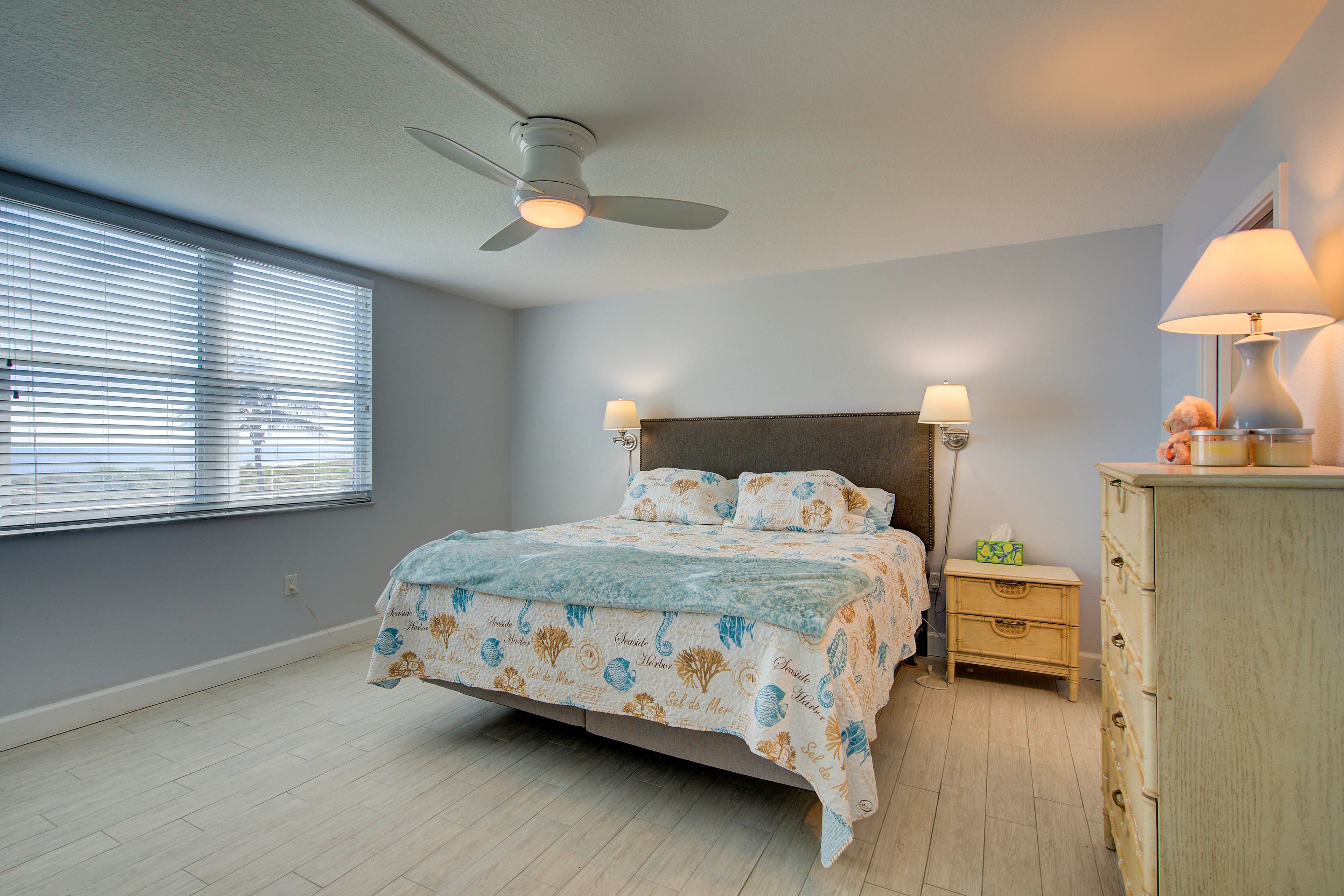 Bedroom 1 | King Bed | Linens Provided