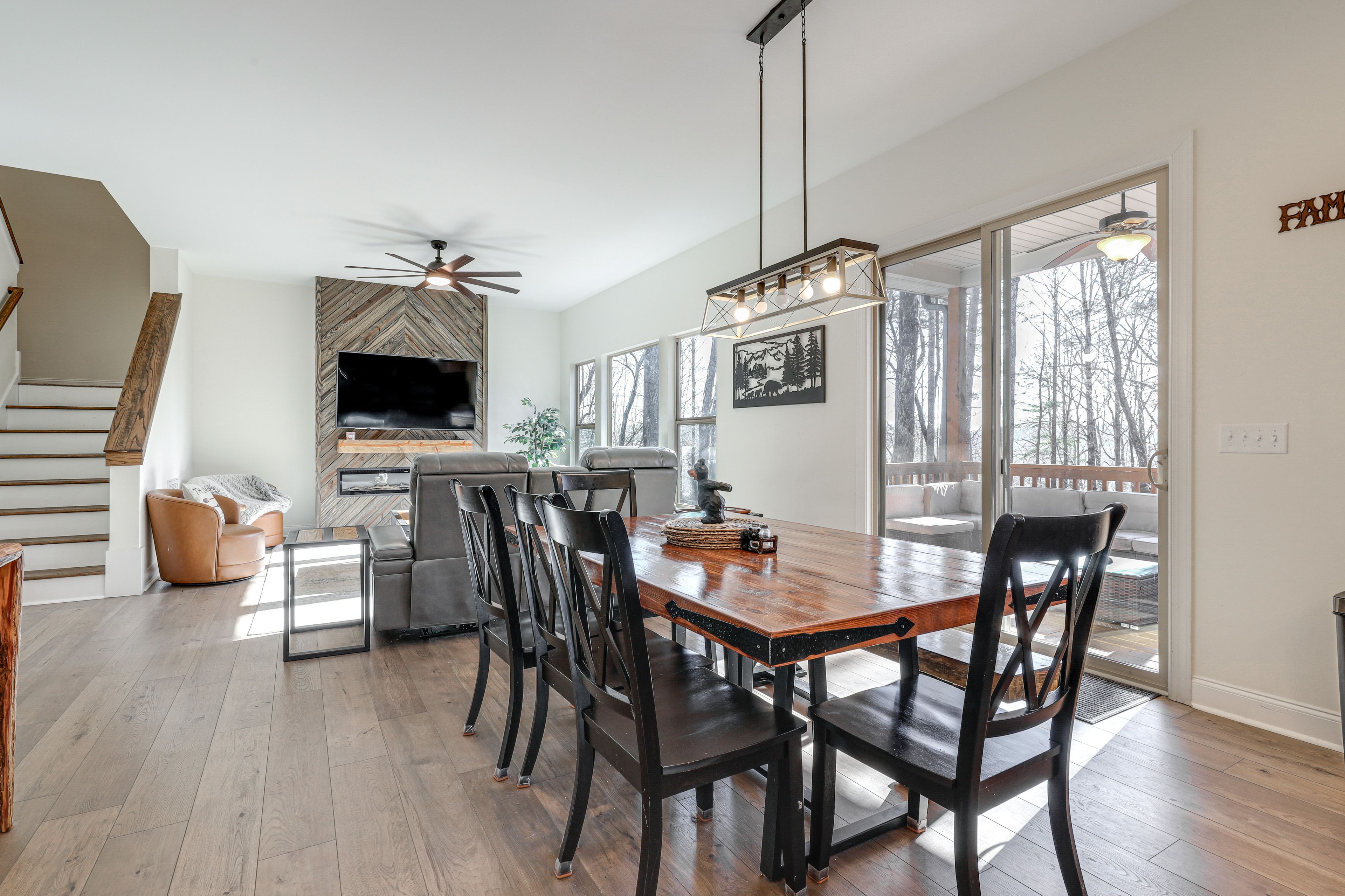Dining Area | Main Floor