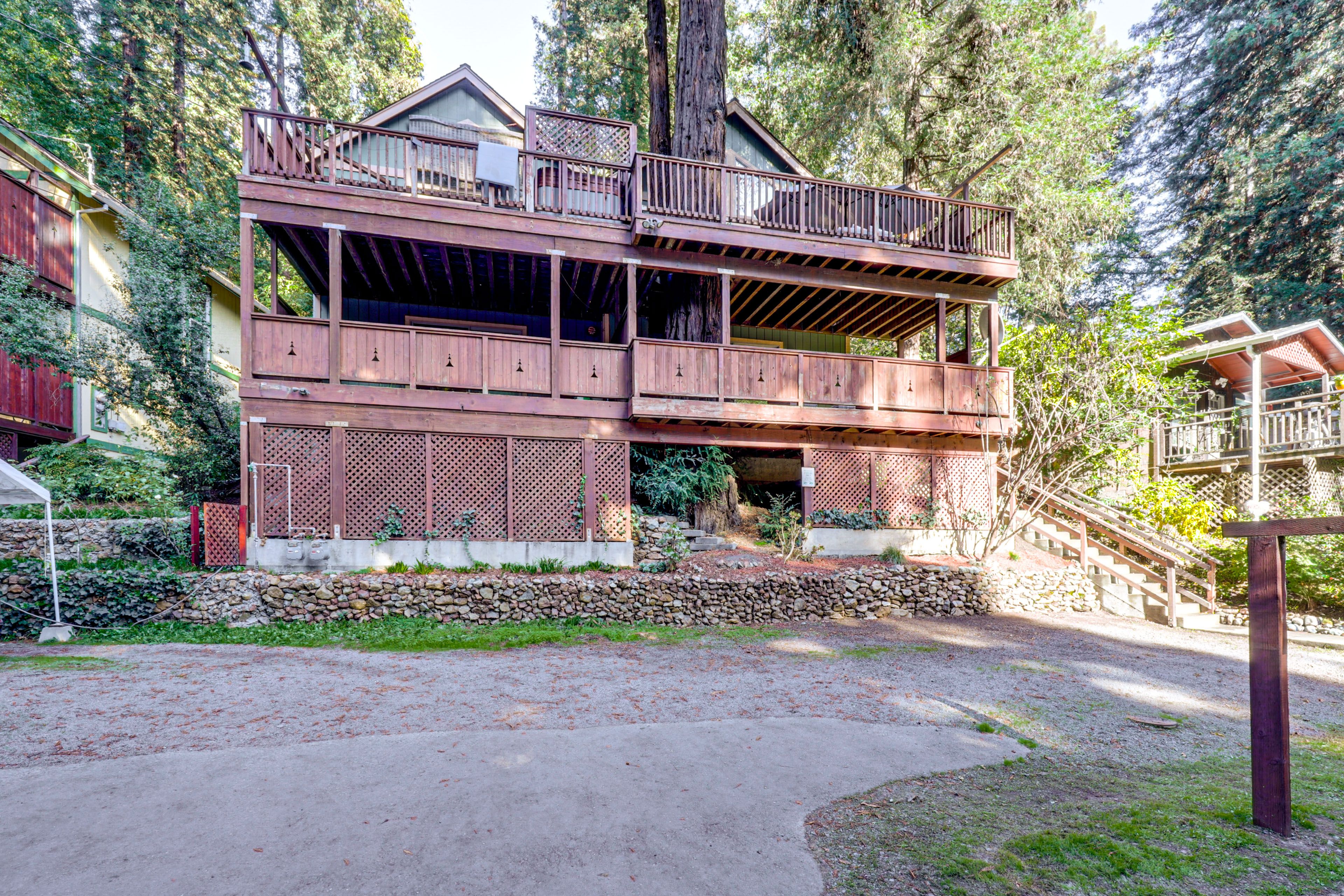 Parking | Driveway (3 Vehicles)