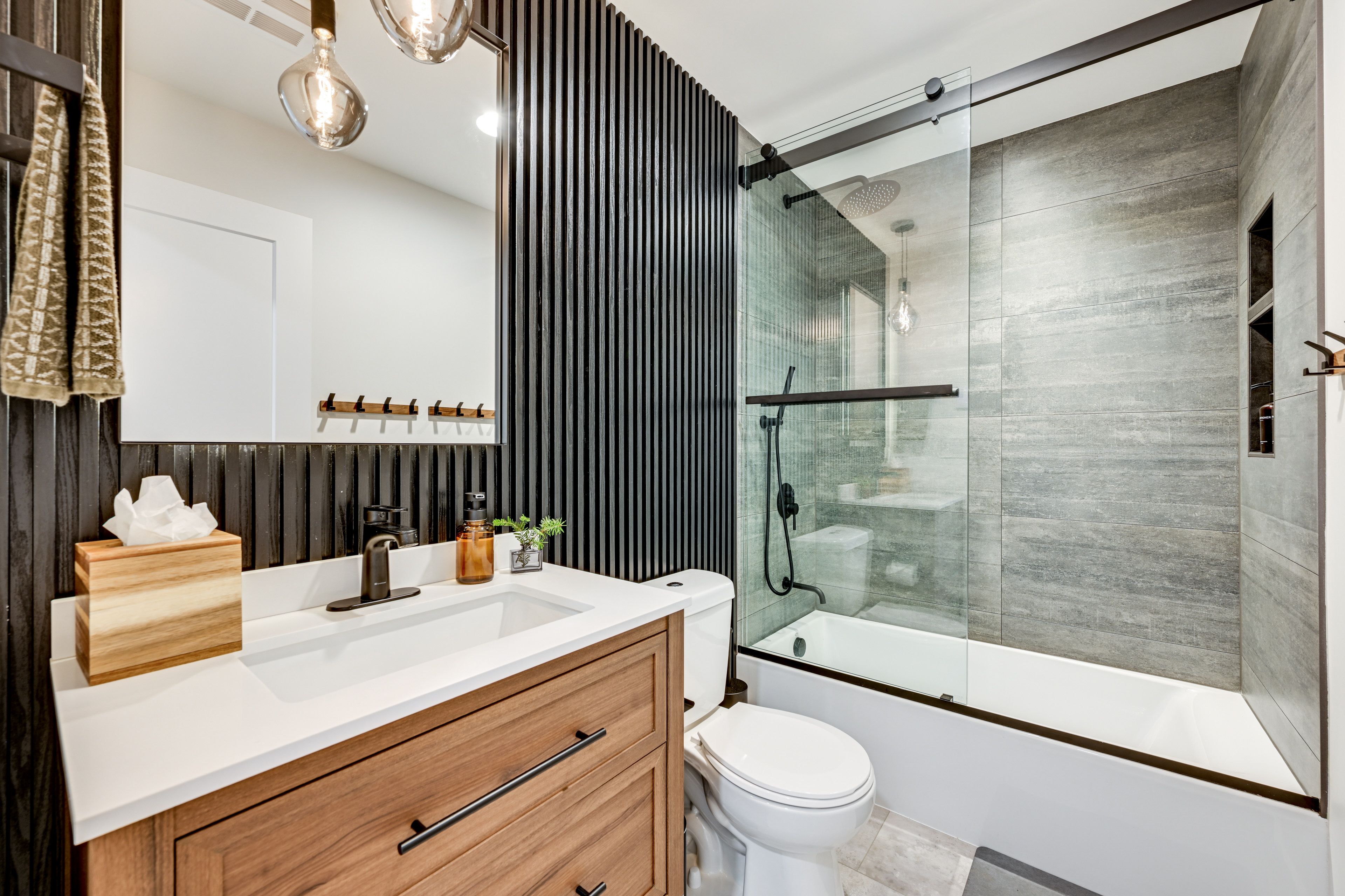 Bathroom | 1st Floor