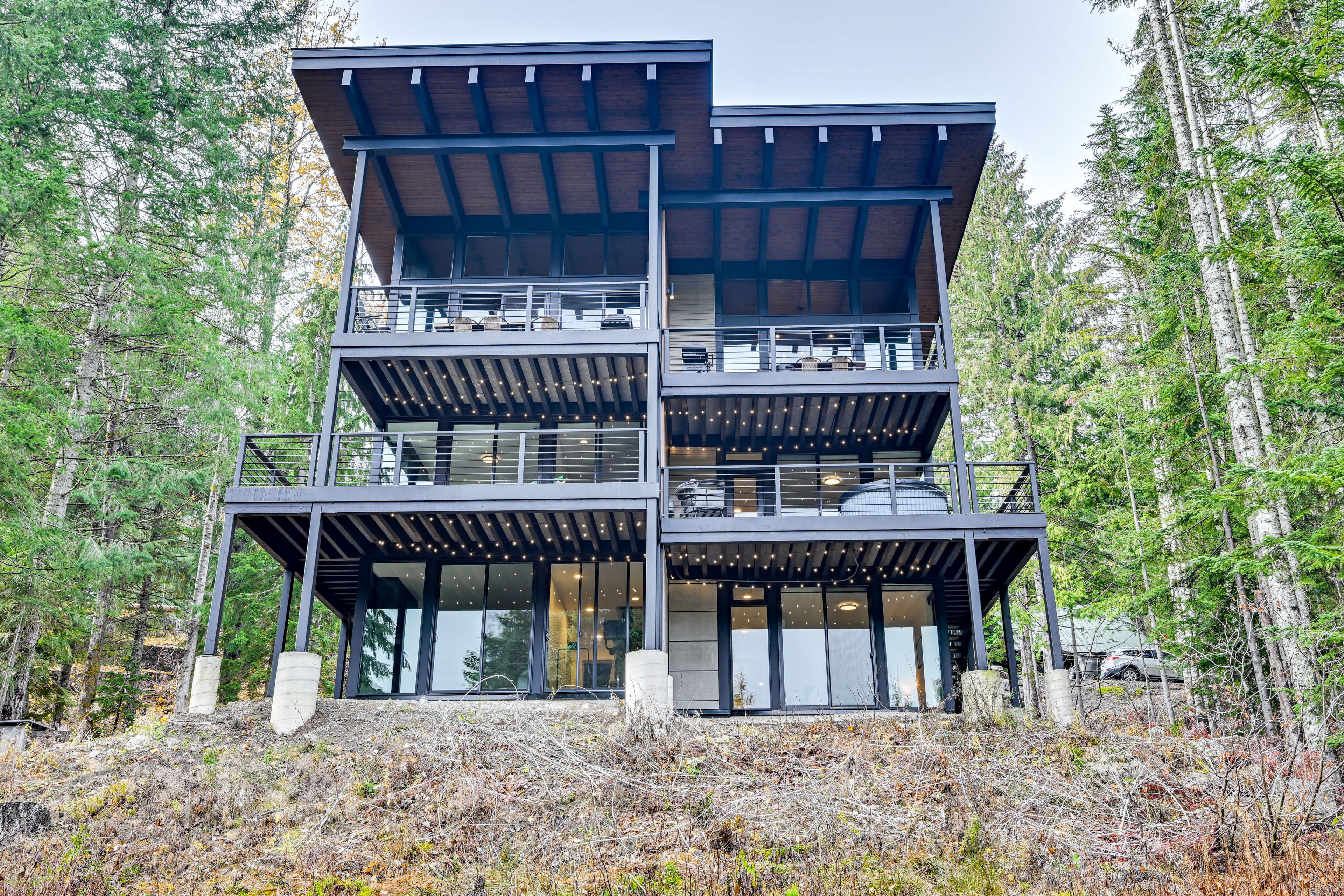 Duplex Exterior | Homeowner On-Site | Parking | Driveway (3 Vehicles)