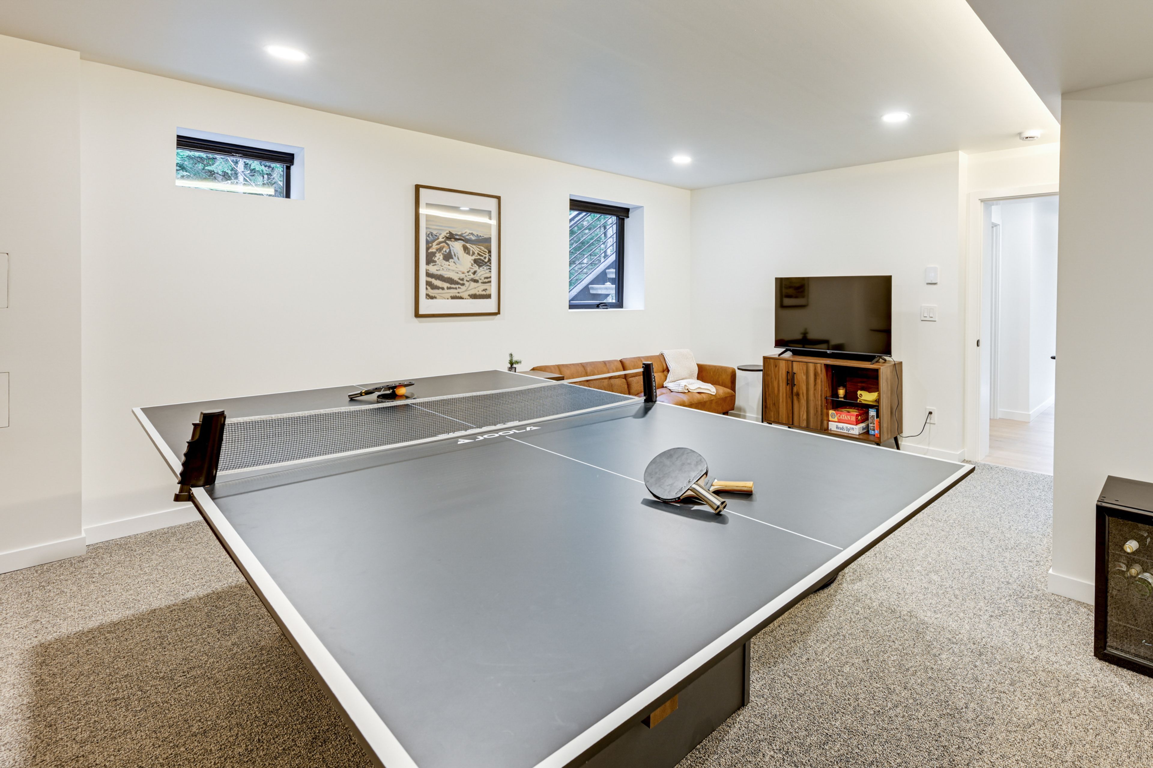 Bedroom 5 | Ping-Pong/Pool Table | Smart TV