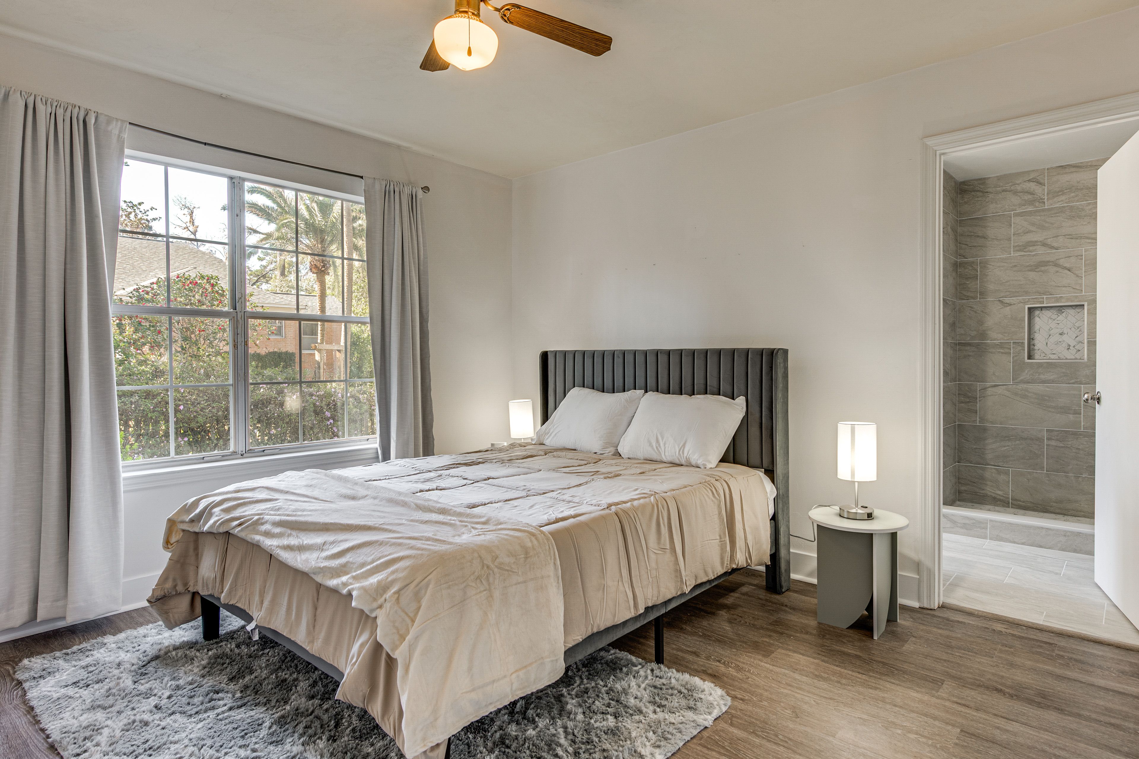 Bedroom 3 | Queen Bed