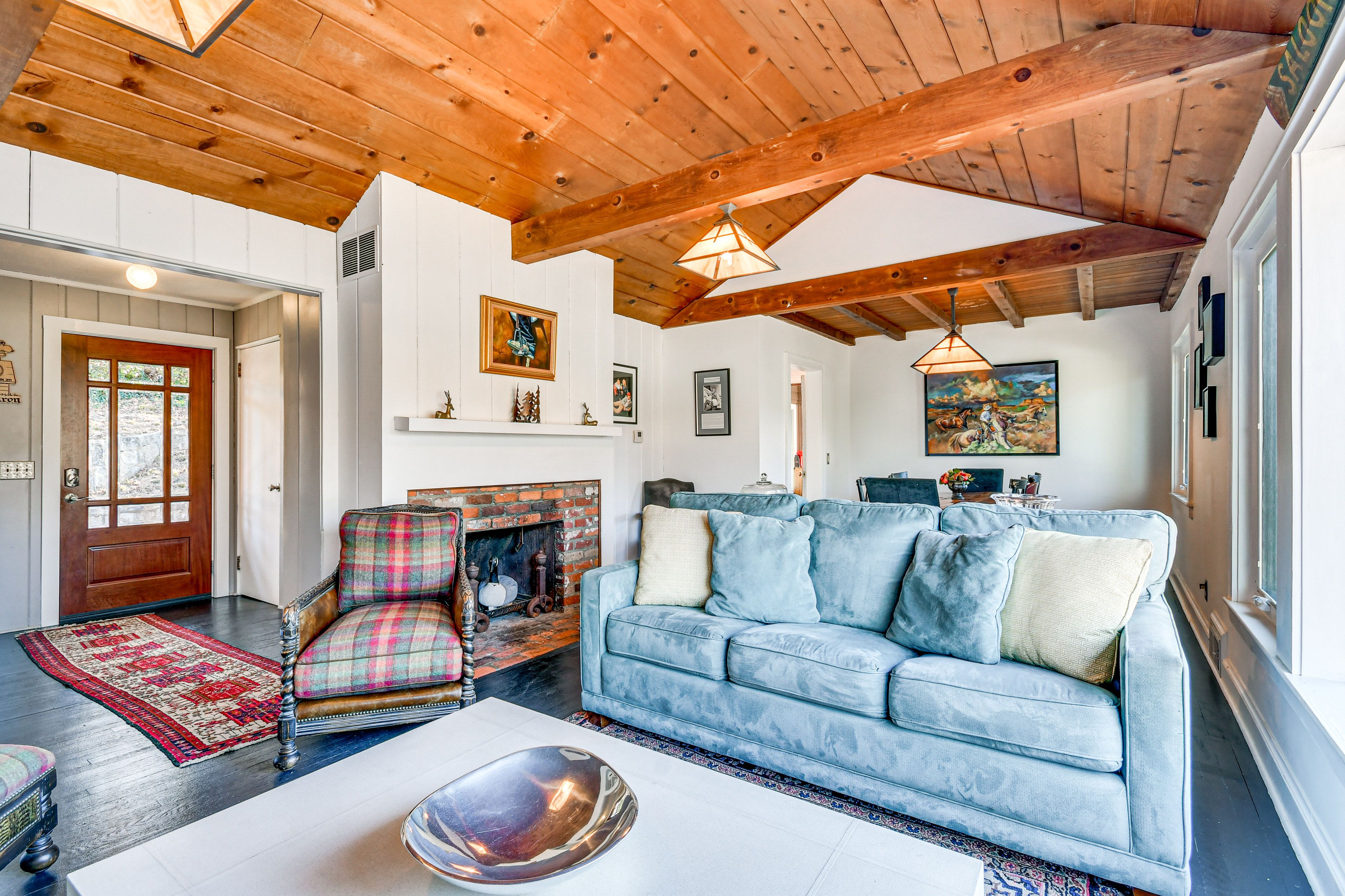 Living Room | Main Level