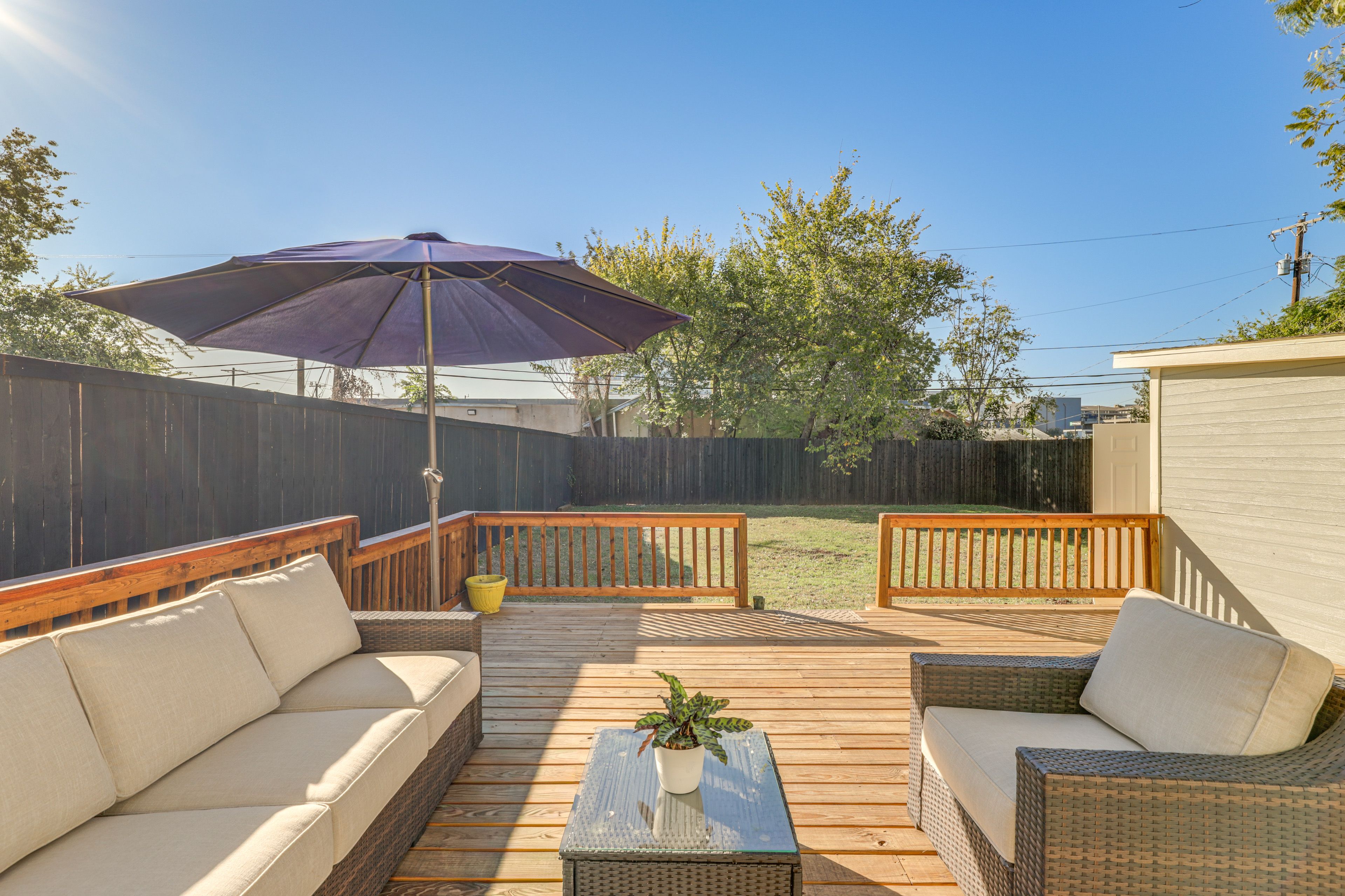 Fort Worth Vacation Rental | 2BR | 1BA | 840 Sq Ft | 4 Steps to Enter