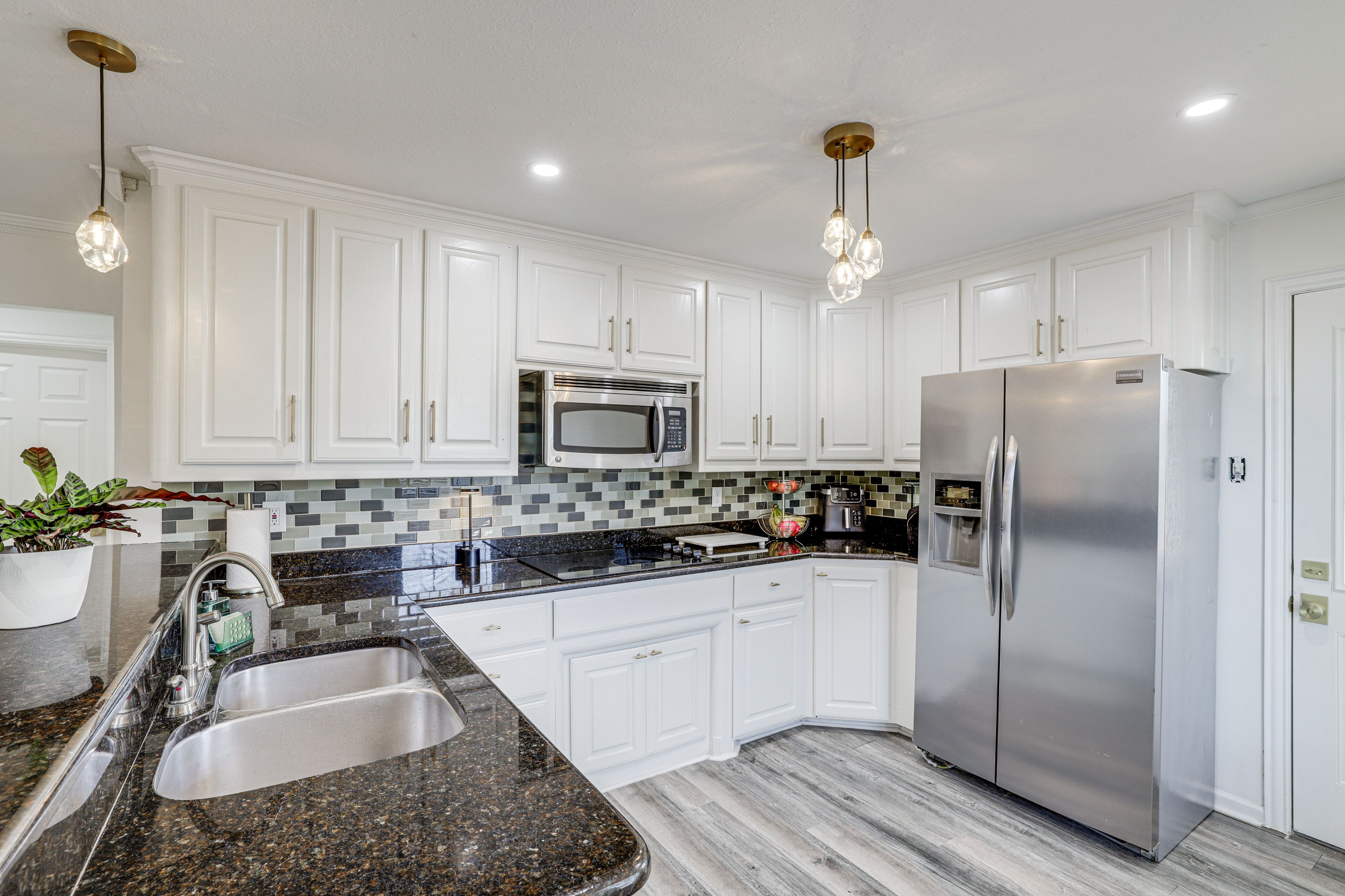 Kitchen | Cooking Basics | Dishware/Flatware | Coffee Maker | Air Fryer