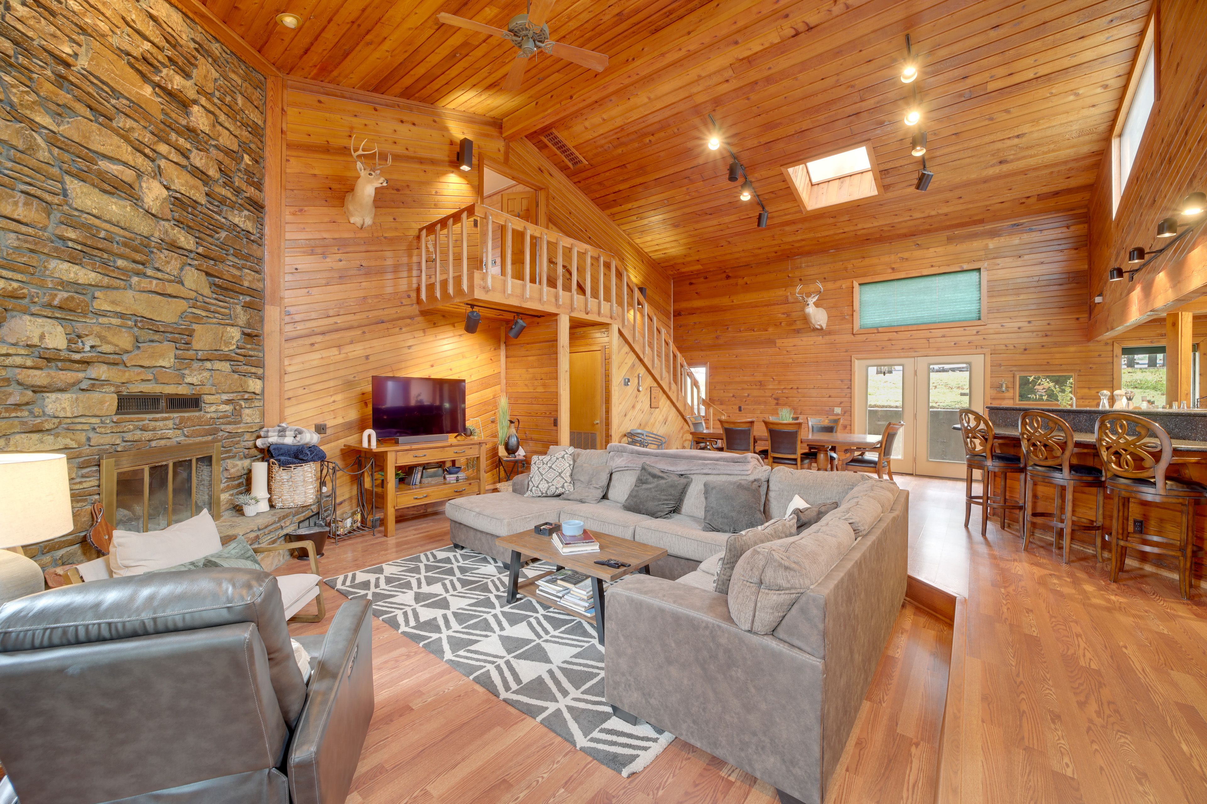 Eufaula Vacation Rental | 4BR | 2BA | 3,100 Sq Ft | Step-Free Entry