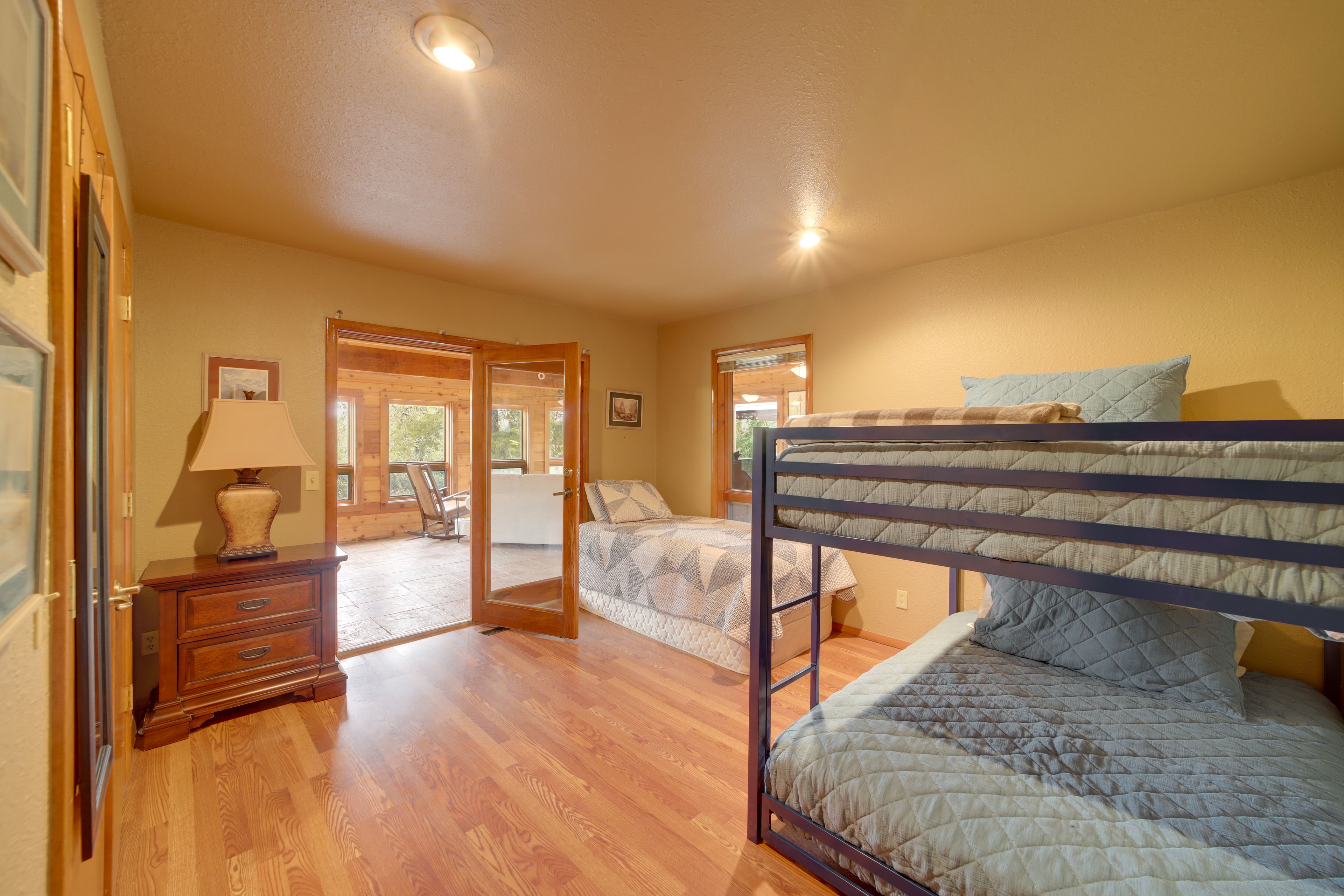 Bedroom 4 (Access via Bedroom 3) | Full Bunk Bed | Twin Bed | 1st Floor