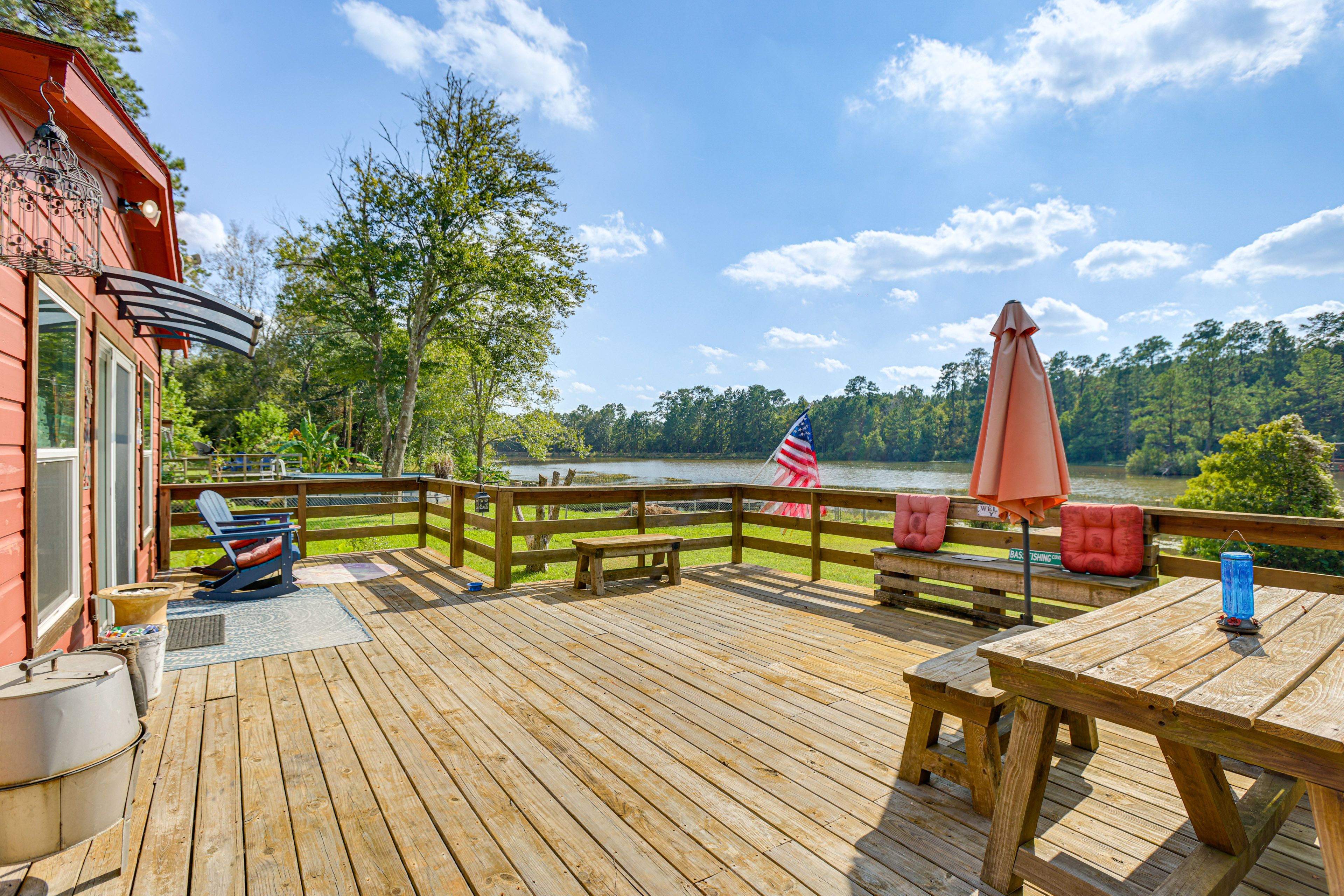 Private Deck | Outdoor Dining | Lake Views