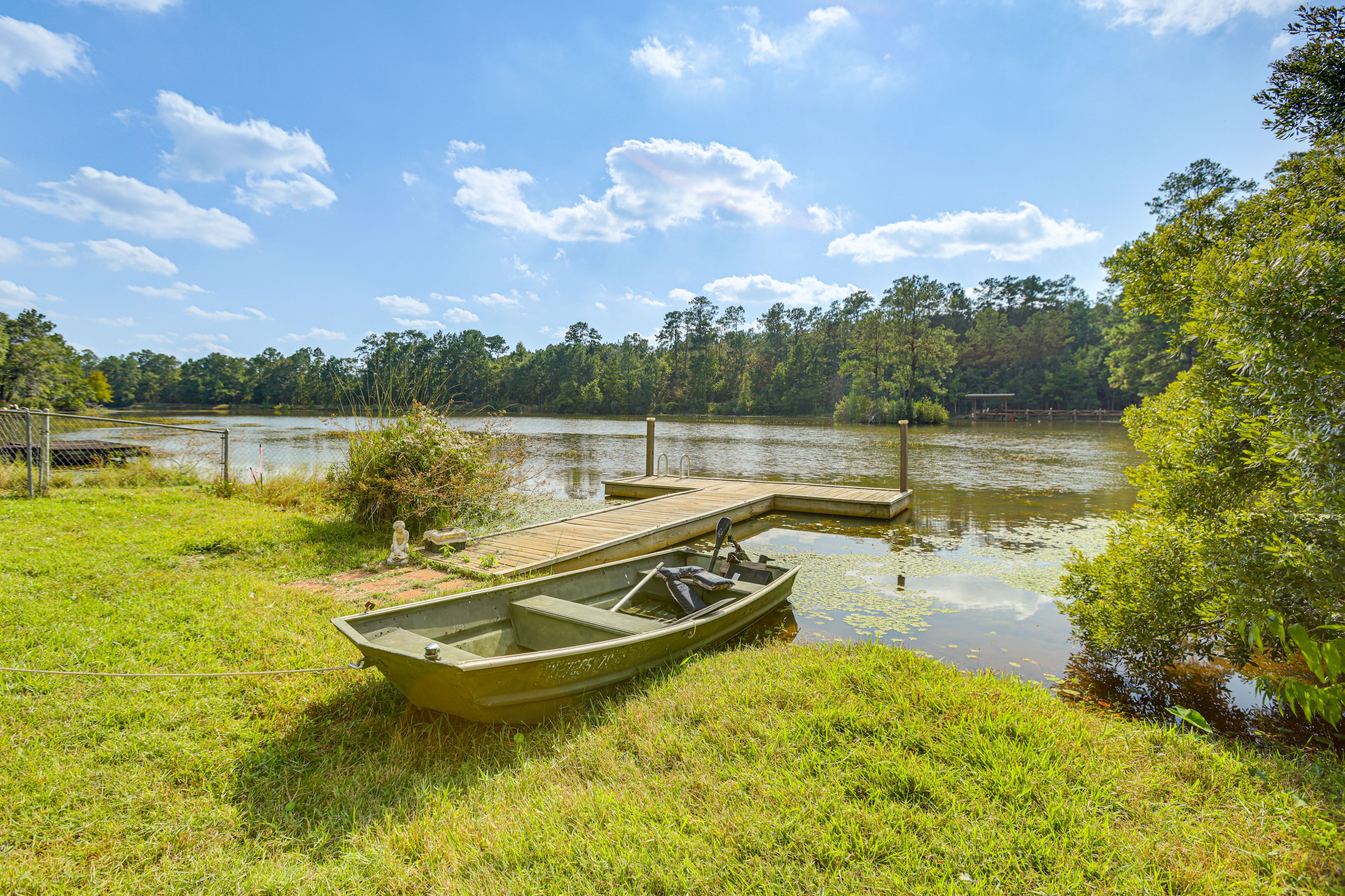 Private Dock | Lake Access