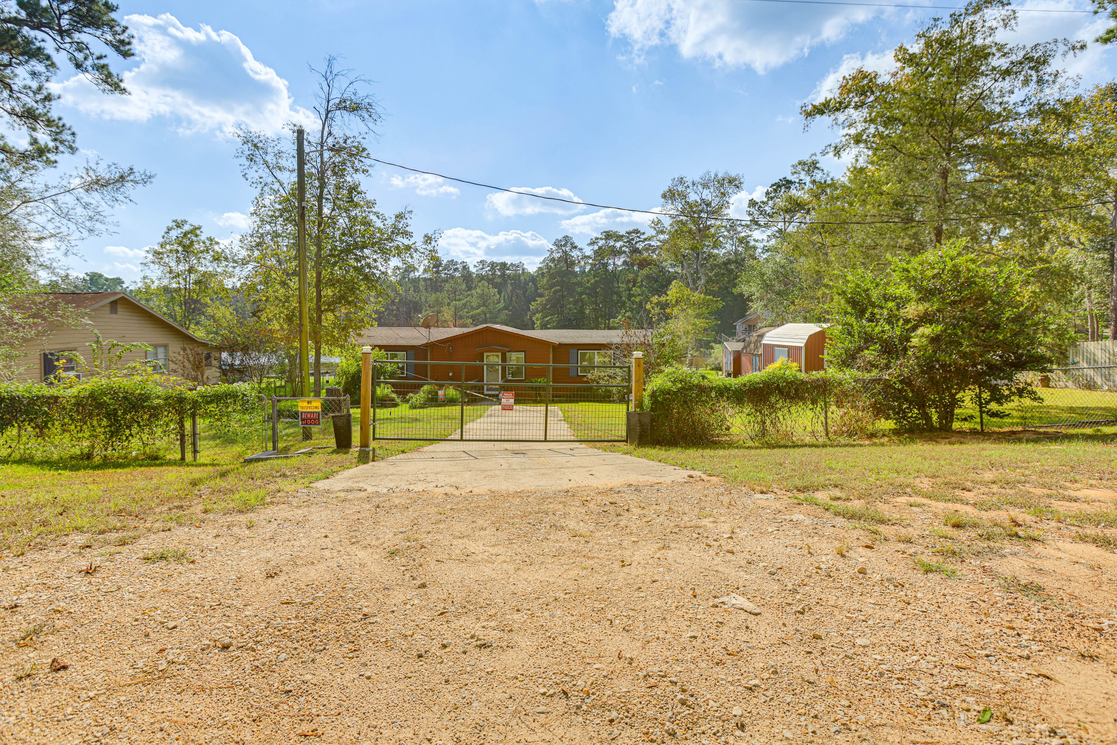 Parking | Driveway (2 Vehicles)