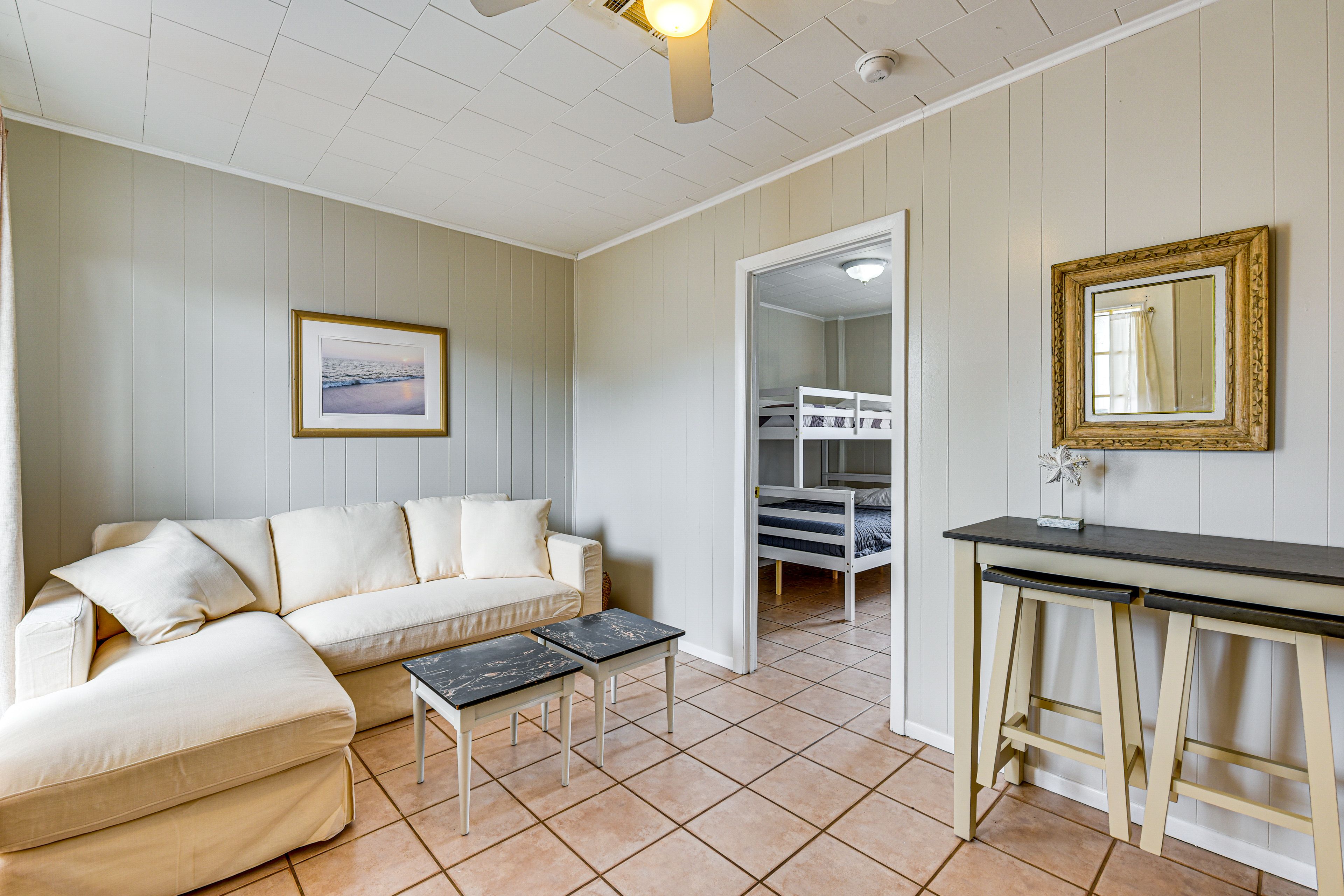 Living Room | Central A/C & Heating | Free WiFi