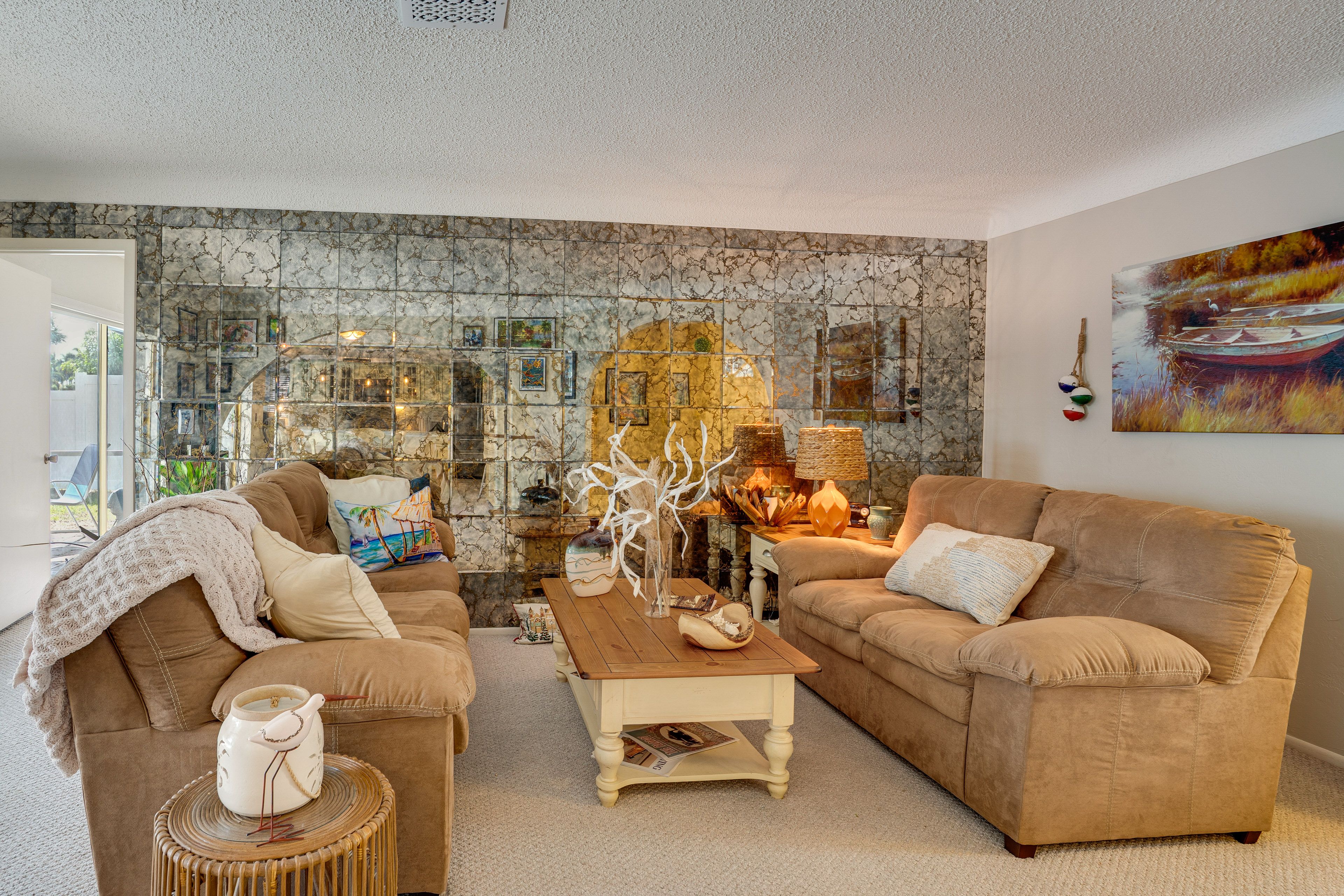 Living Room | Free WiFi