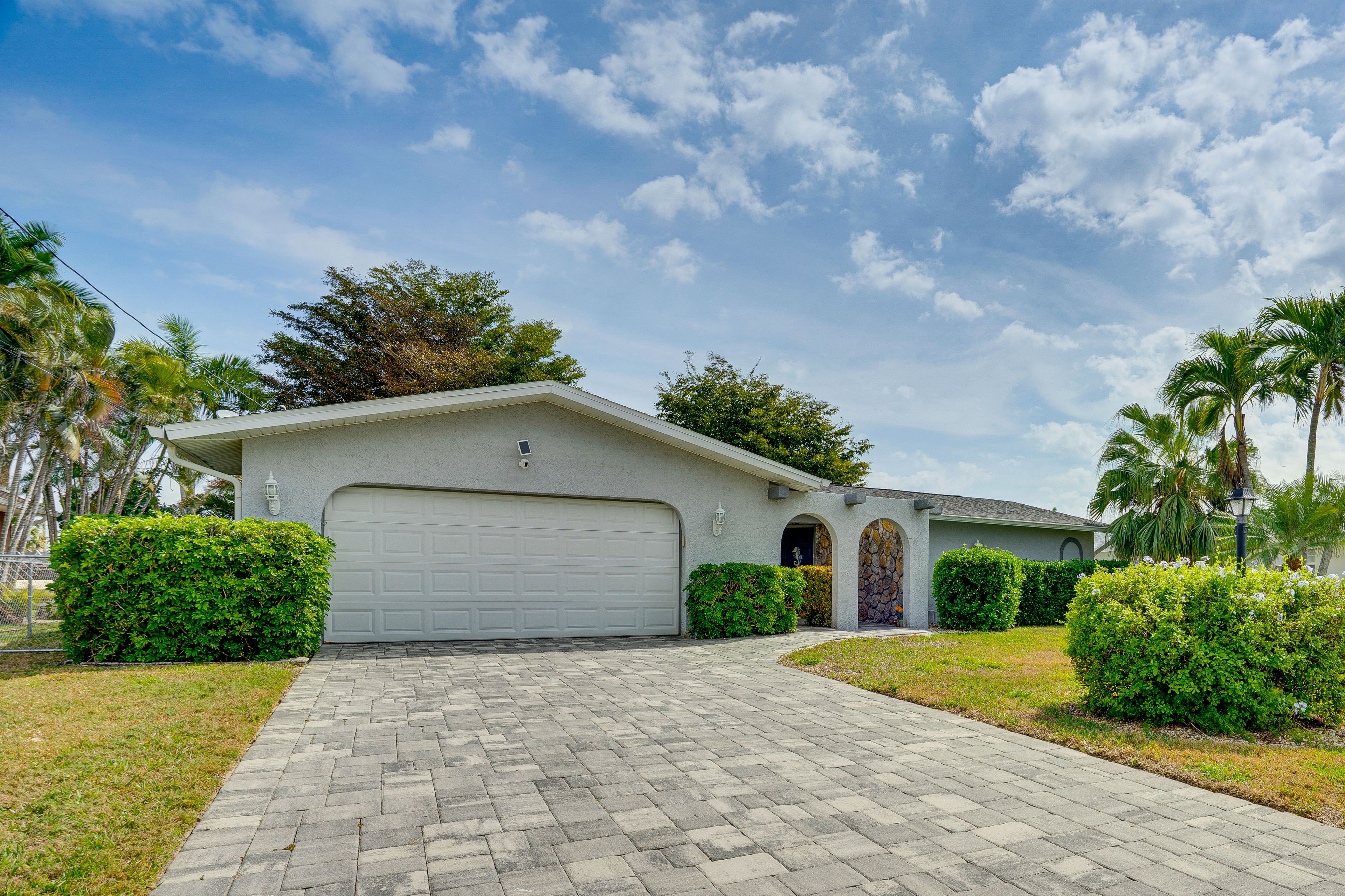 Parking | Driveway (3 Vehicles) | No Garage Access