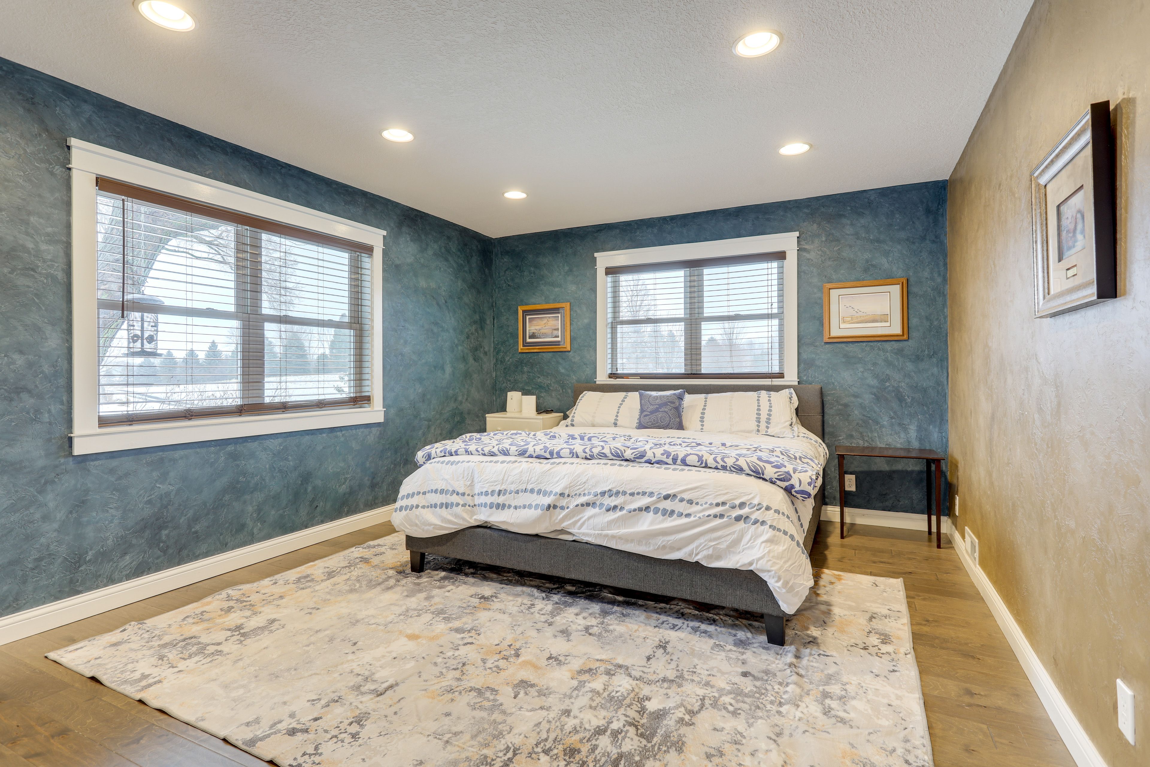 Bedroom 2 | 1st Floor | King Bed | Smart TV