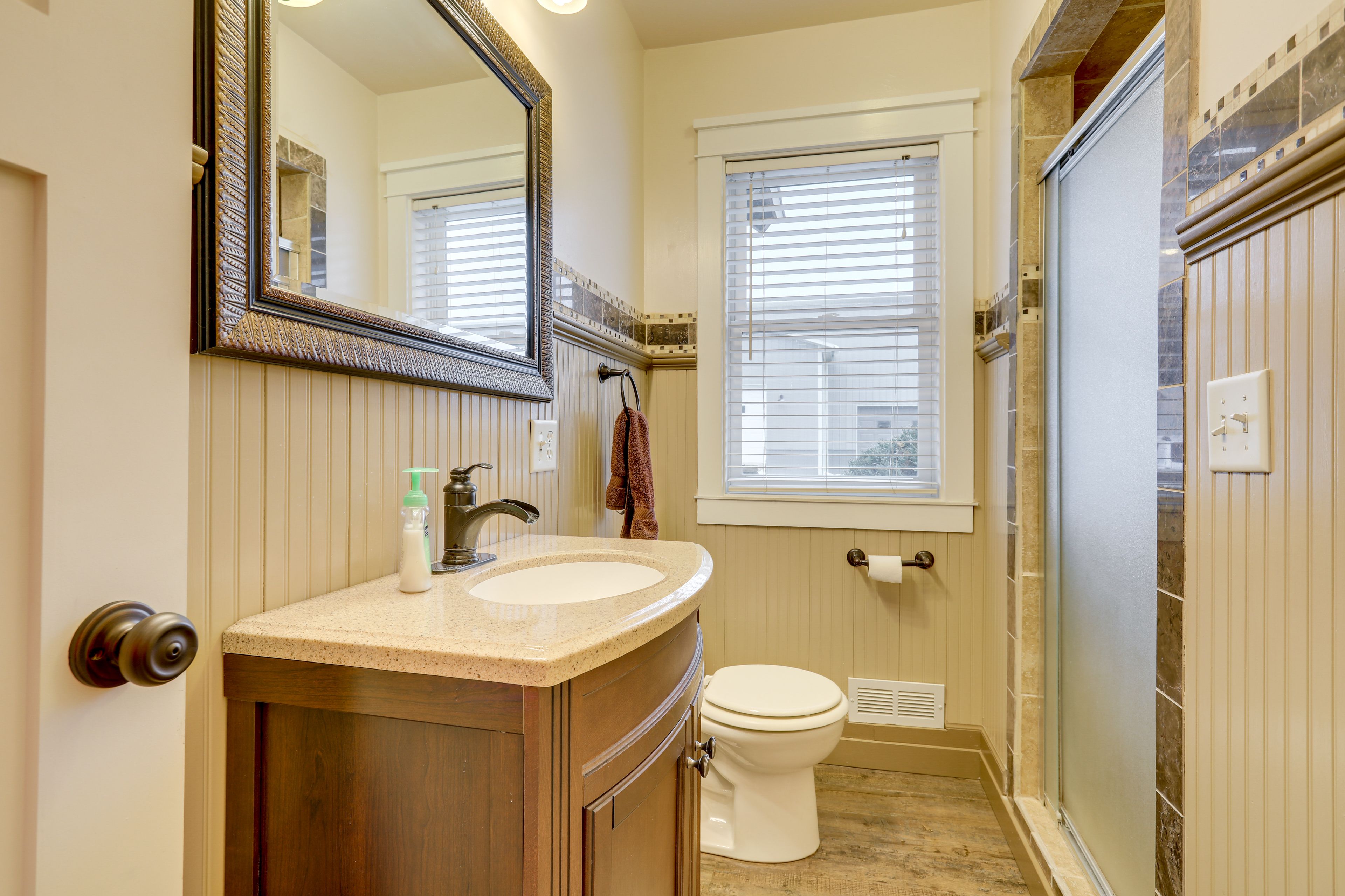 Bathroom | 1st Floor