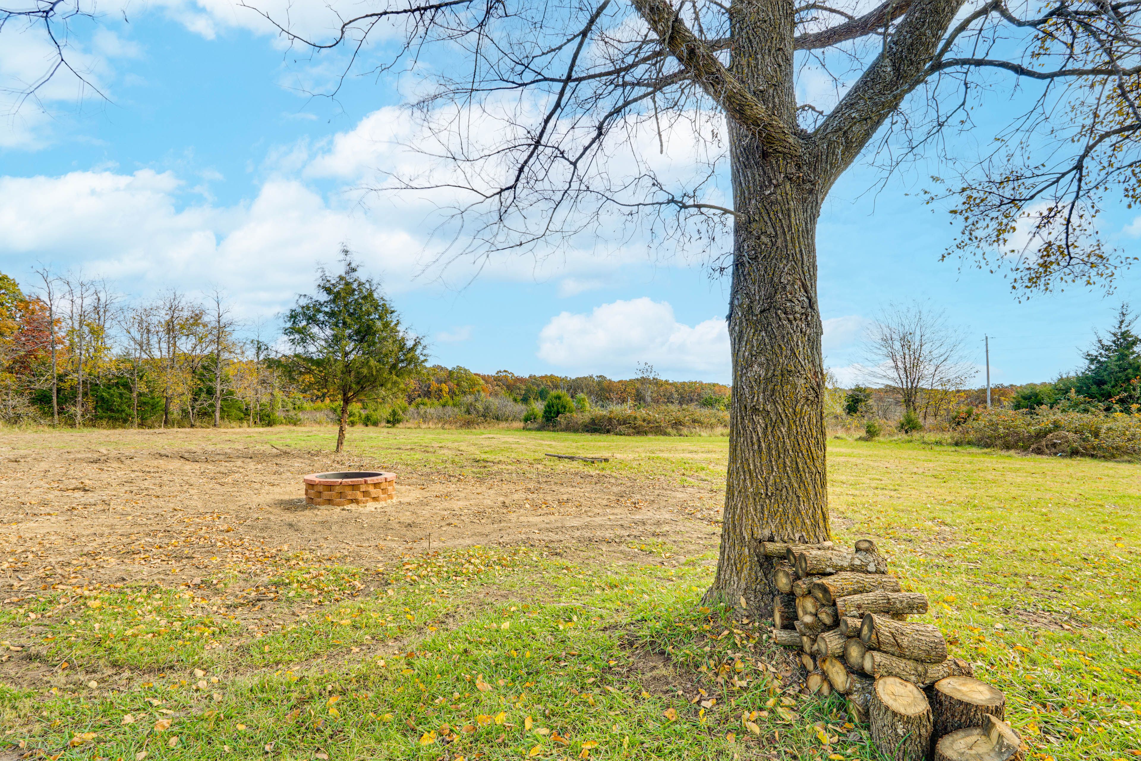 Backyard | Fire Pit | Charcoal Grill | Walking/Biking Trails On-Site