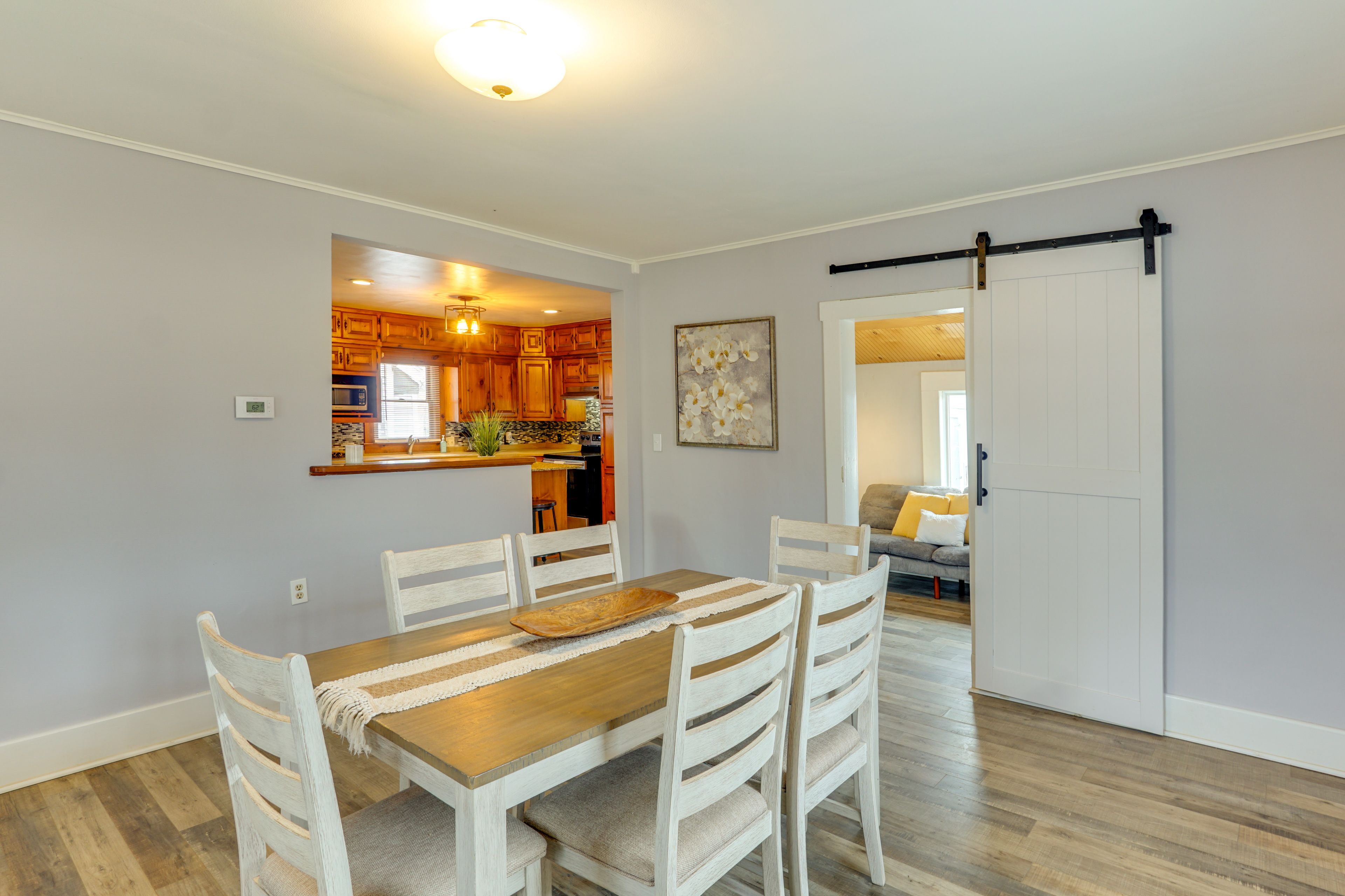Dining Area | Dishware & Flatware