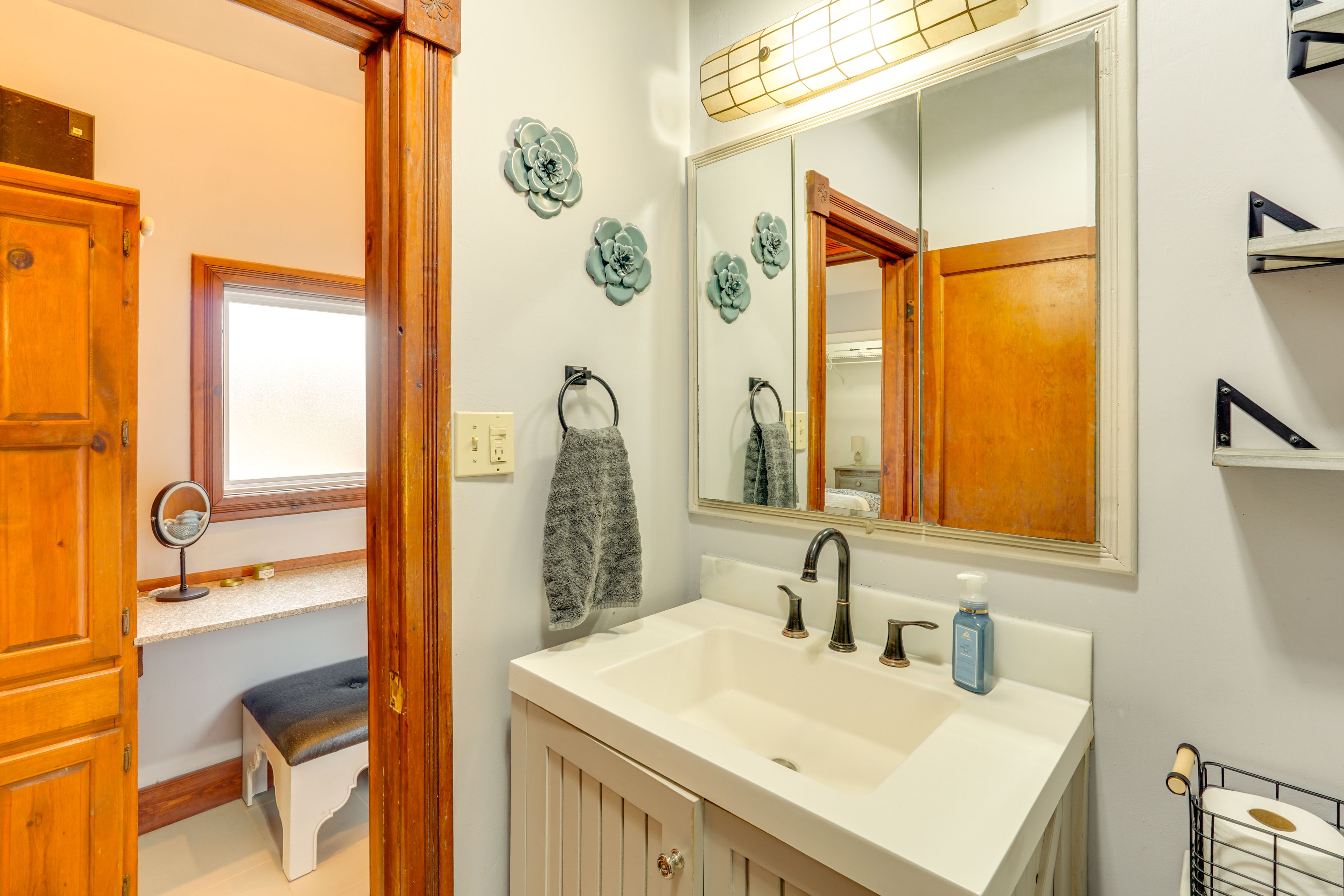 Full Bath | Towels | Hair Dryer