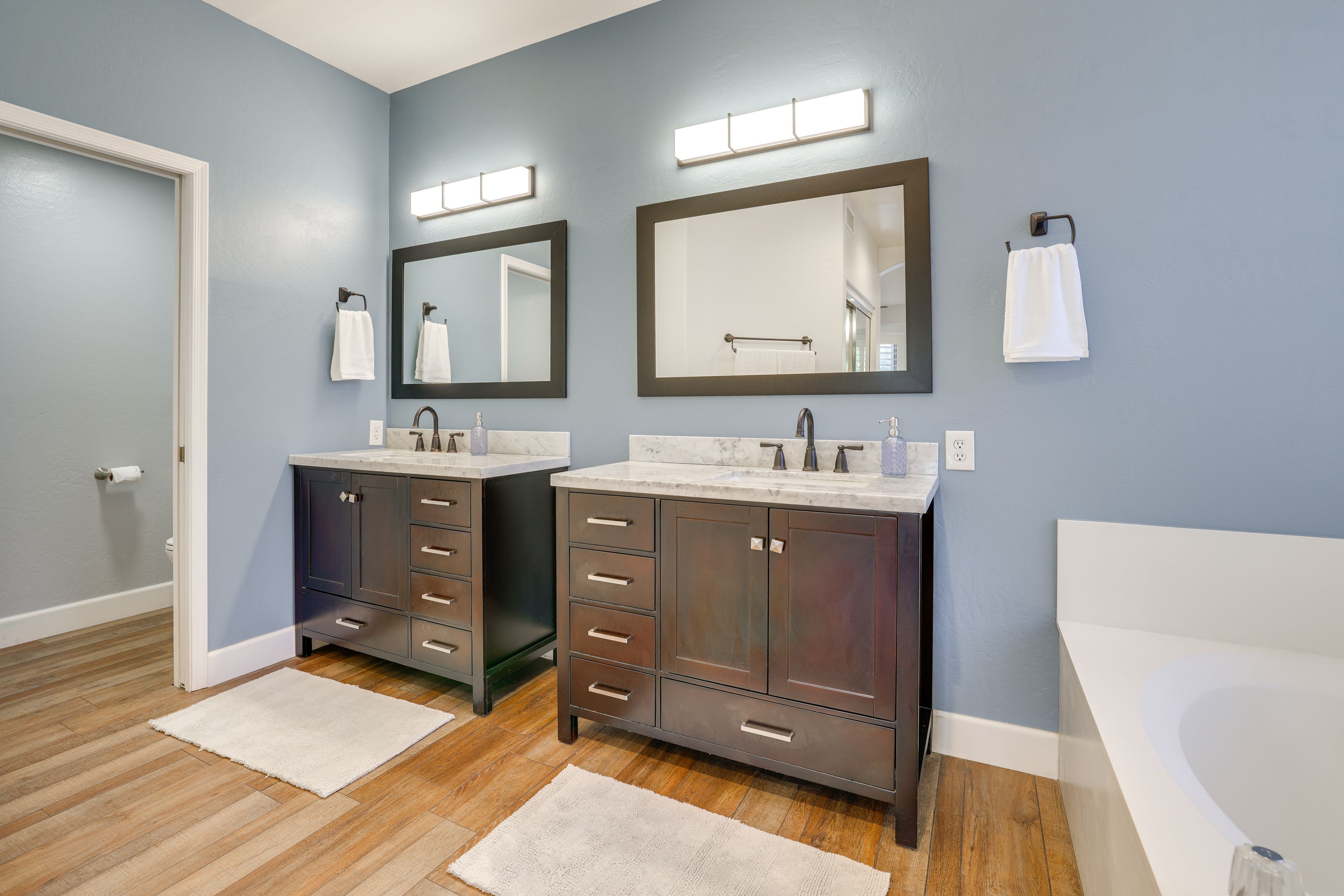 En-Suite Bathroom | 1st Floor | Towels Provided | Complimentary Toiletries