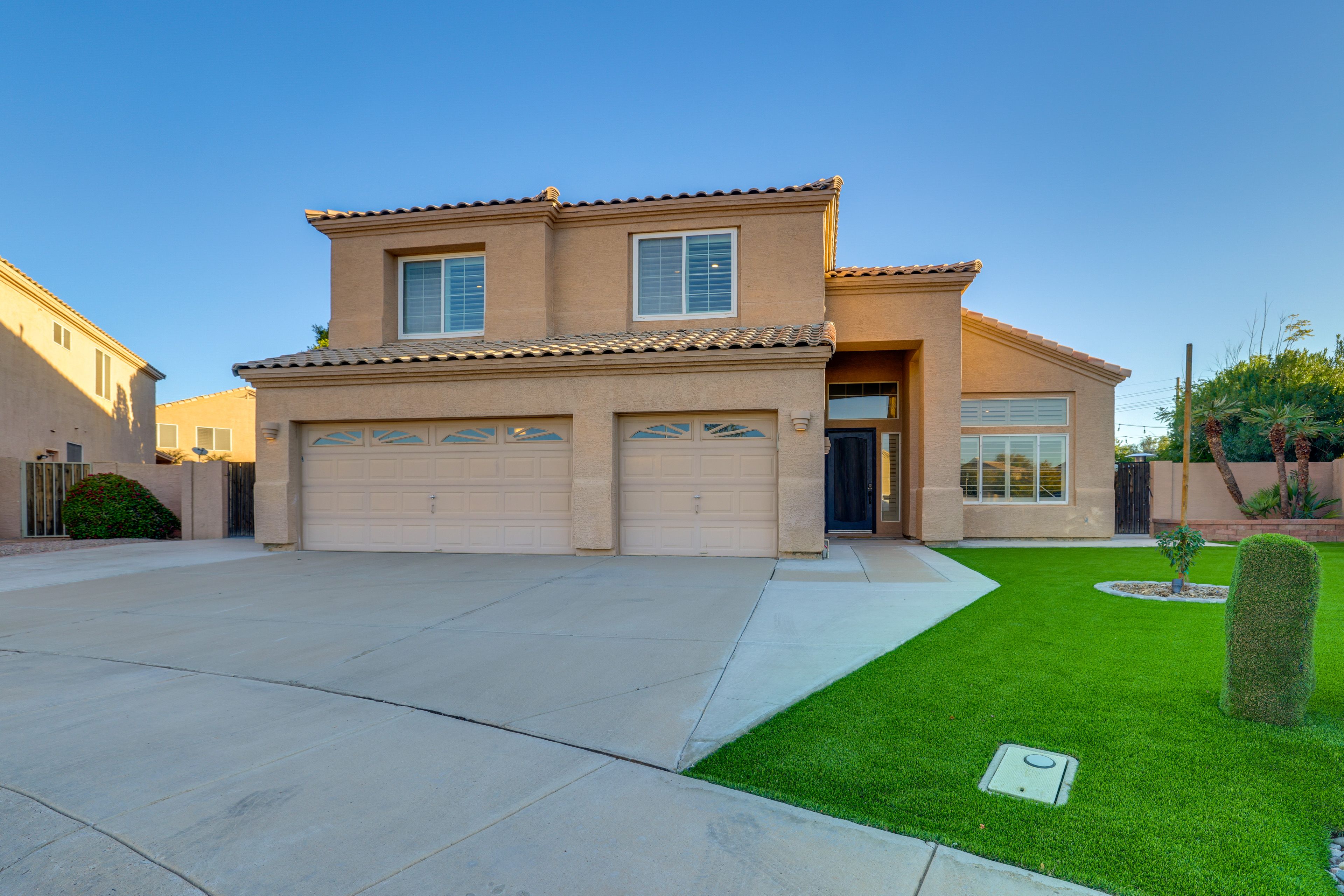 2-Story Villa | 4 Mi to Chandler Fashion Center