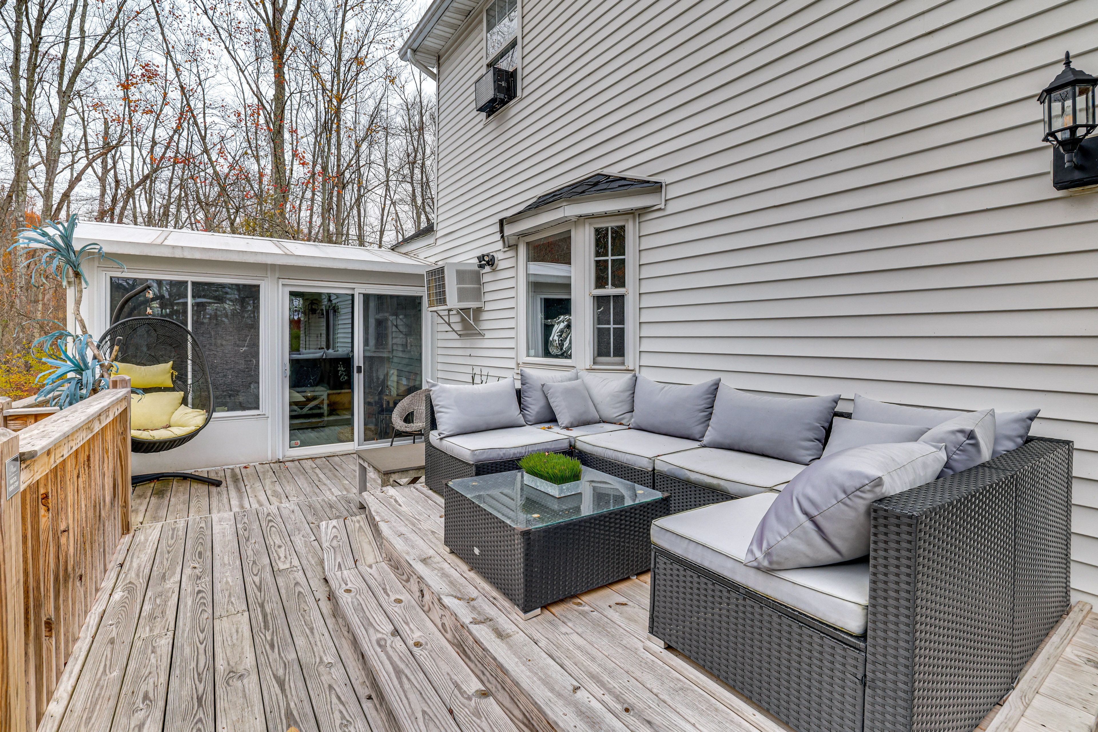 Furnished Deck | Gas Grill