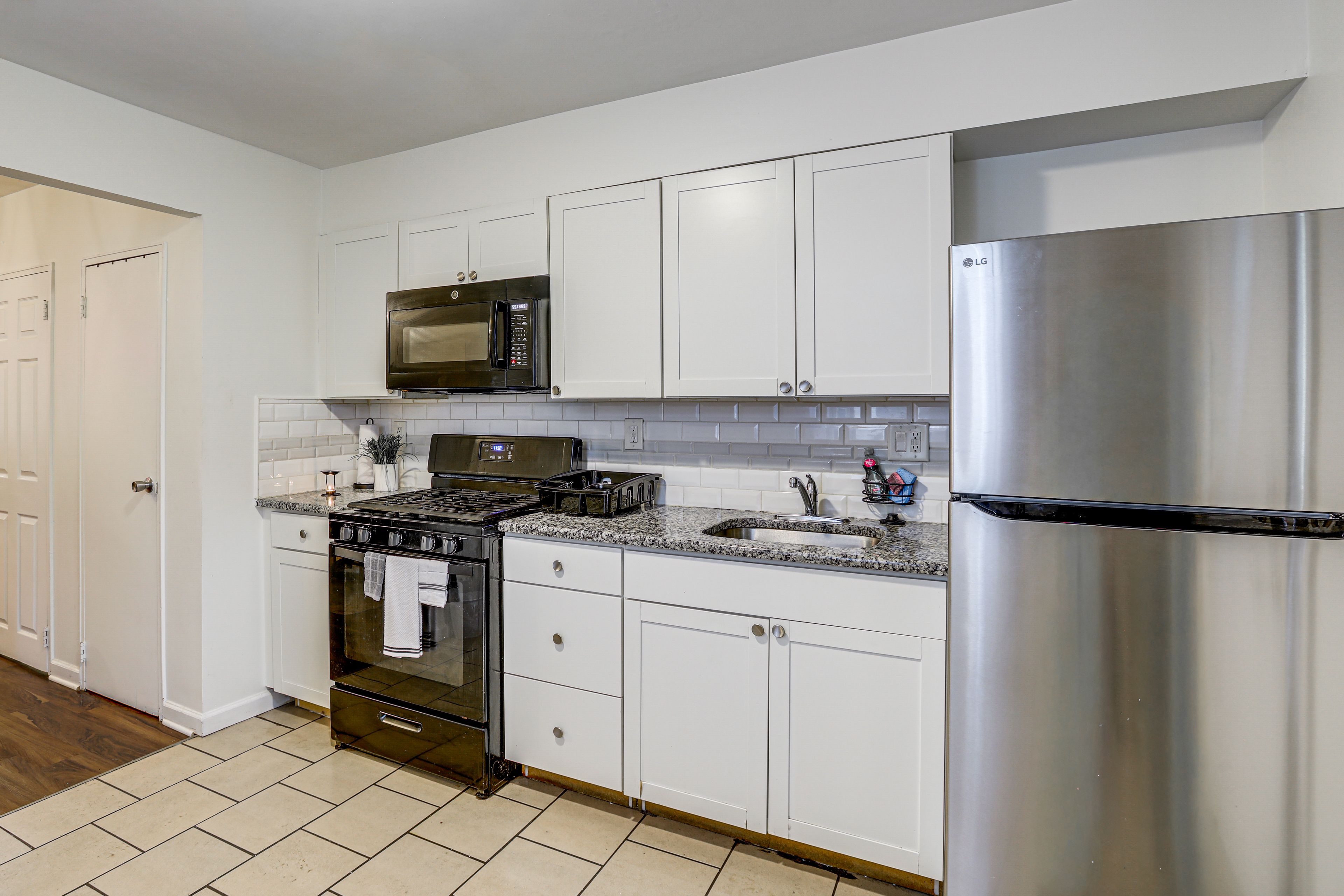 Kitchen | Main Floor