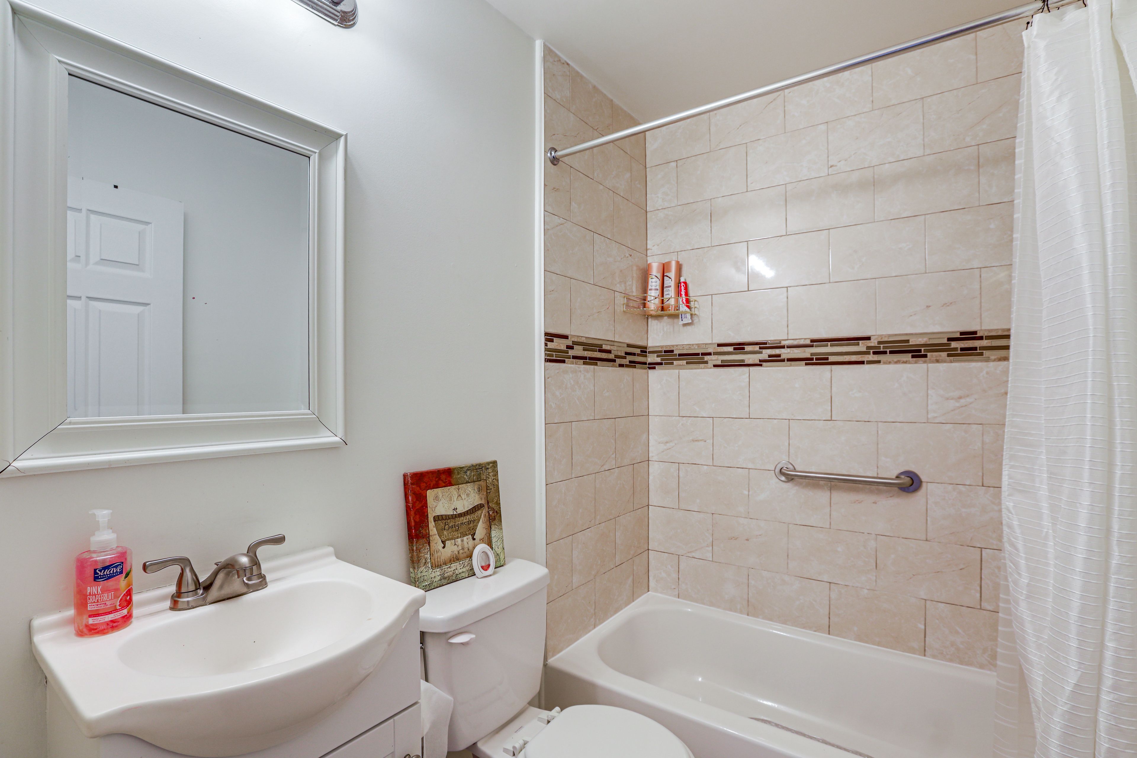 Bathroom | Upper Floor