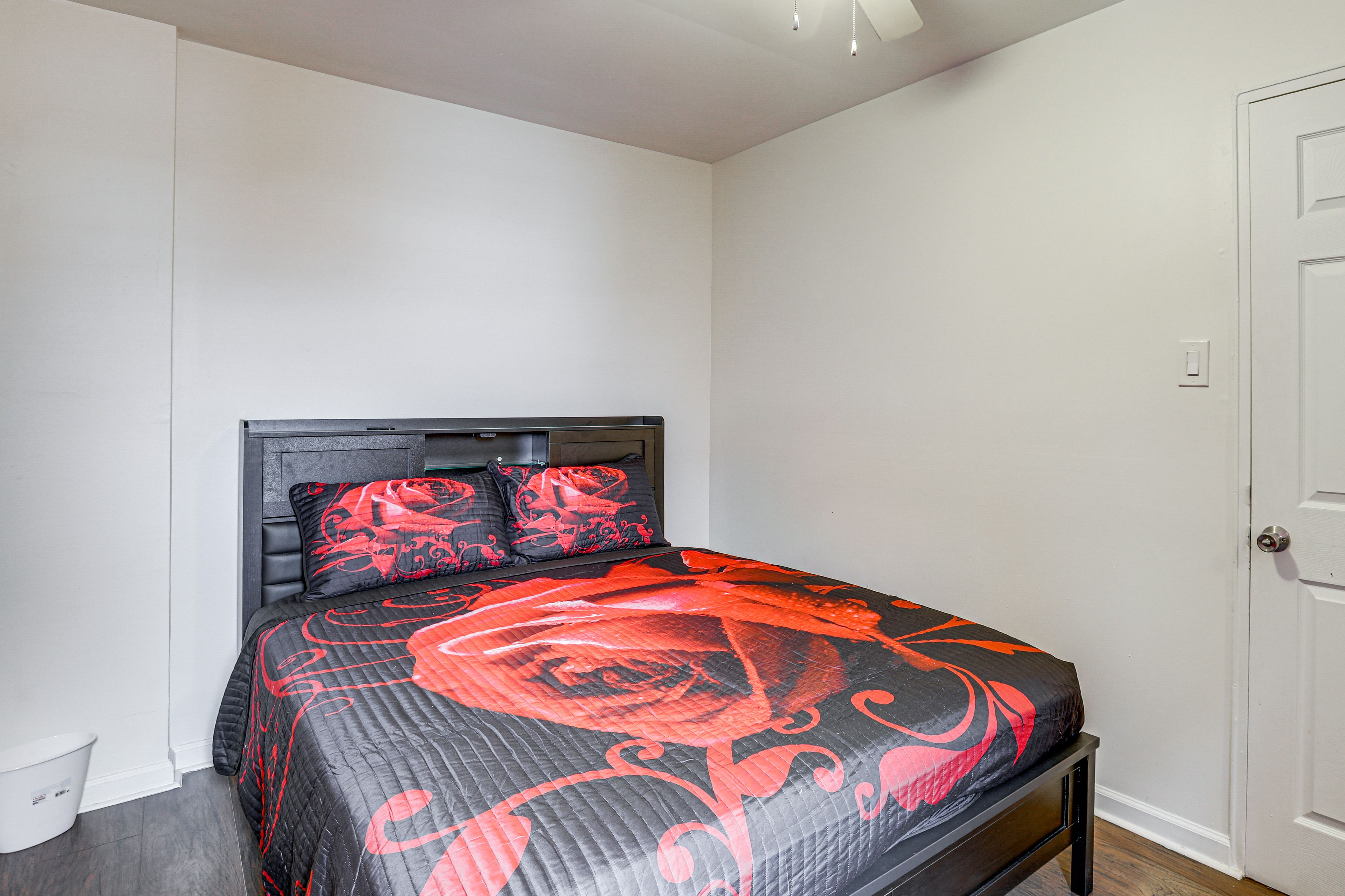 Bedroom 2 | Queen Bed | Upper Floor